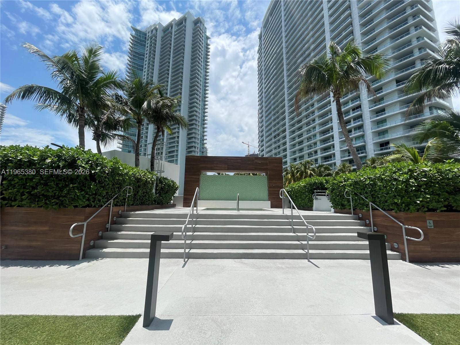 WIND CONDO - Residential