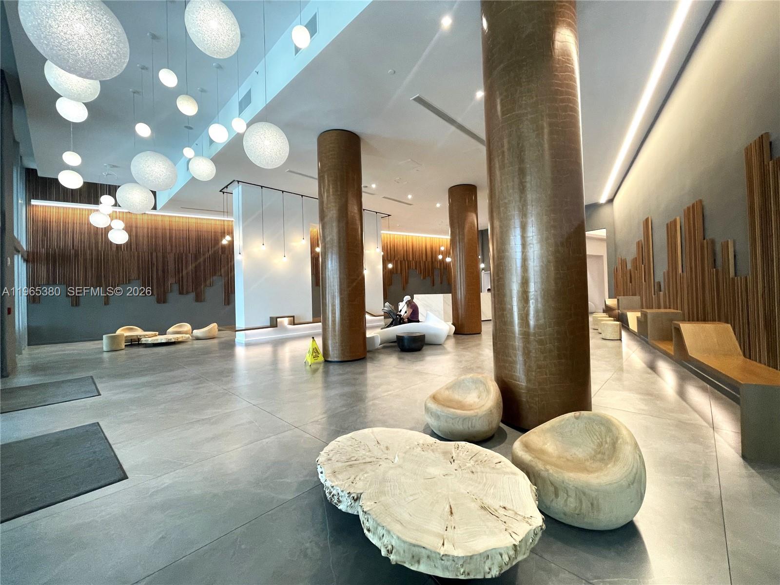 WIND CONDO - Residential