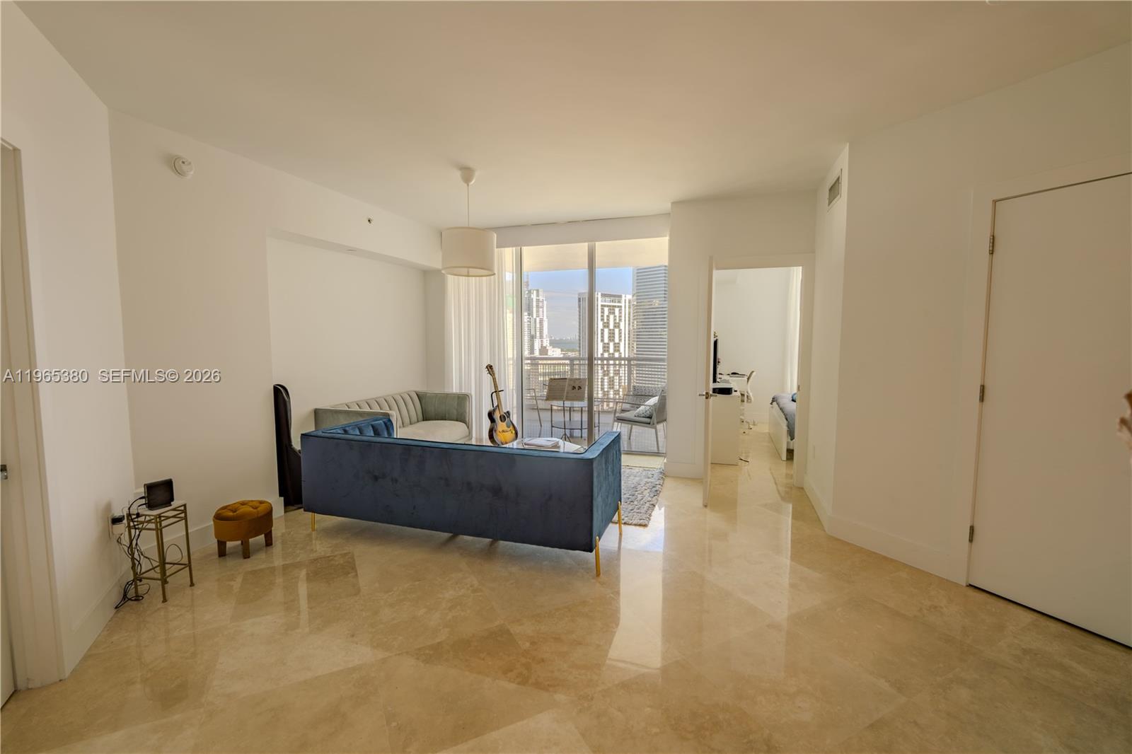 WIND CONDO - Residential