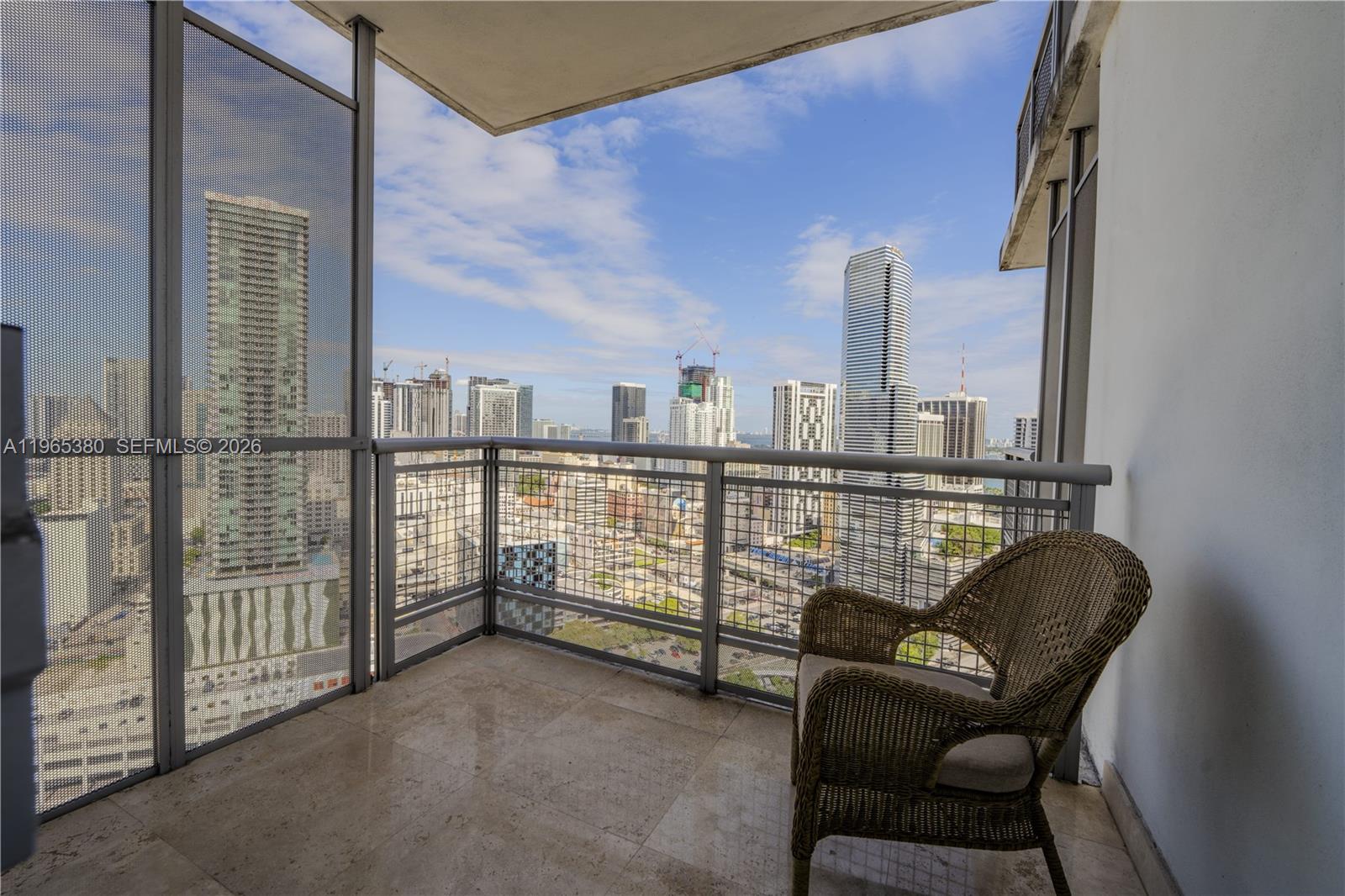 WIND CONDO - Residential