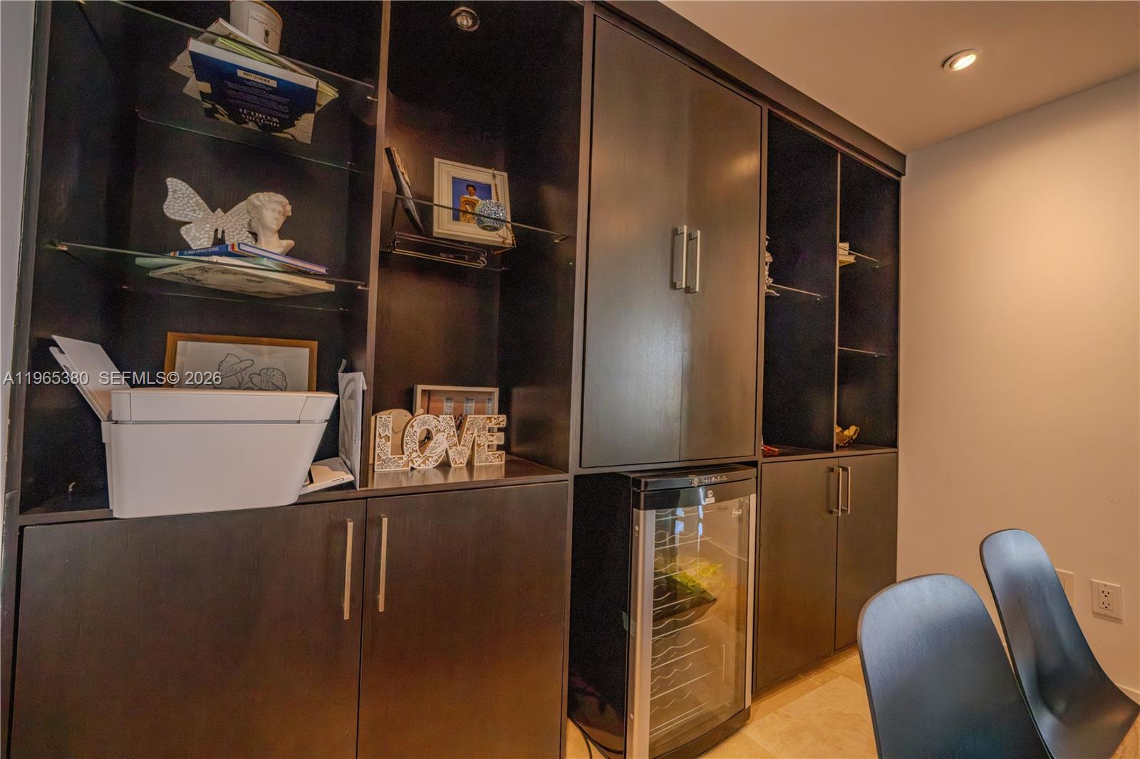WIND CONDO - Residential