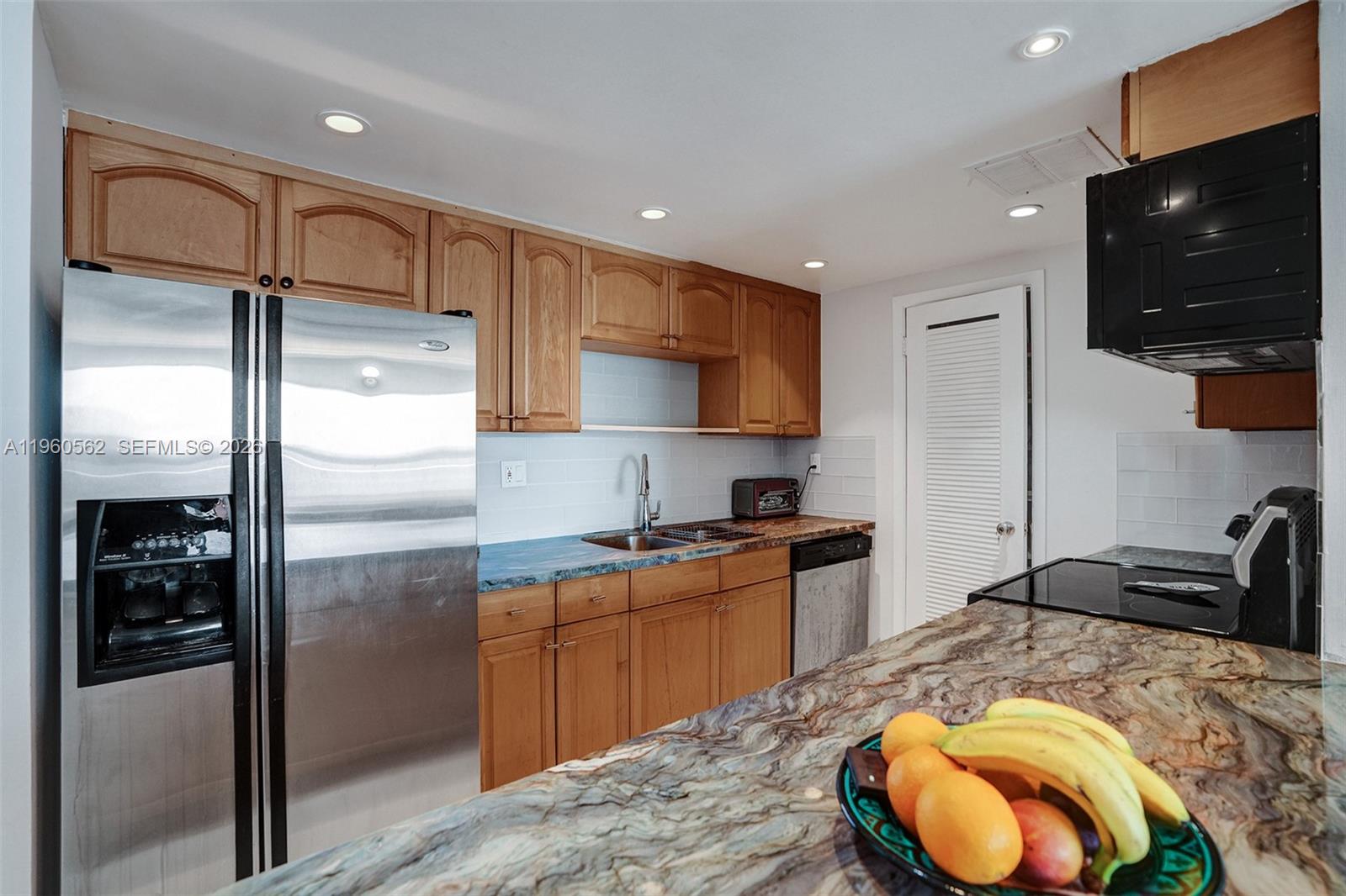 JOCKEY CLUB CONDO UNIT II - Residential Lease