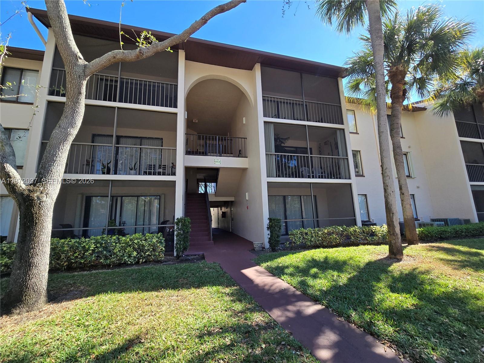 CHARTER CLUB OF PALM BEAC - Residential Lease