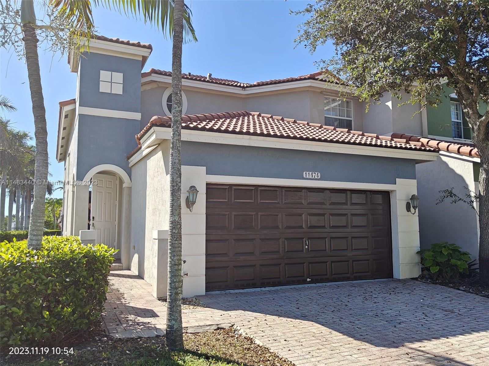 Basic furniture available and optional, an be rented without furniture, Gated community corner unit with lake view, 4 bedrooms (2 downstairs and 2 upstairs) 3 baths. Double car garage, additional guest parking around the house,  walk in closets, granite countertops. Lighting fixtures, includes membership to the island. Club which includes: pool, tennis and basketball courts, jacuzzi, playground and more.