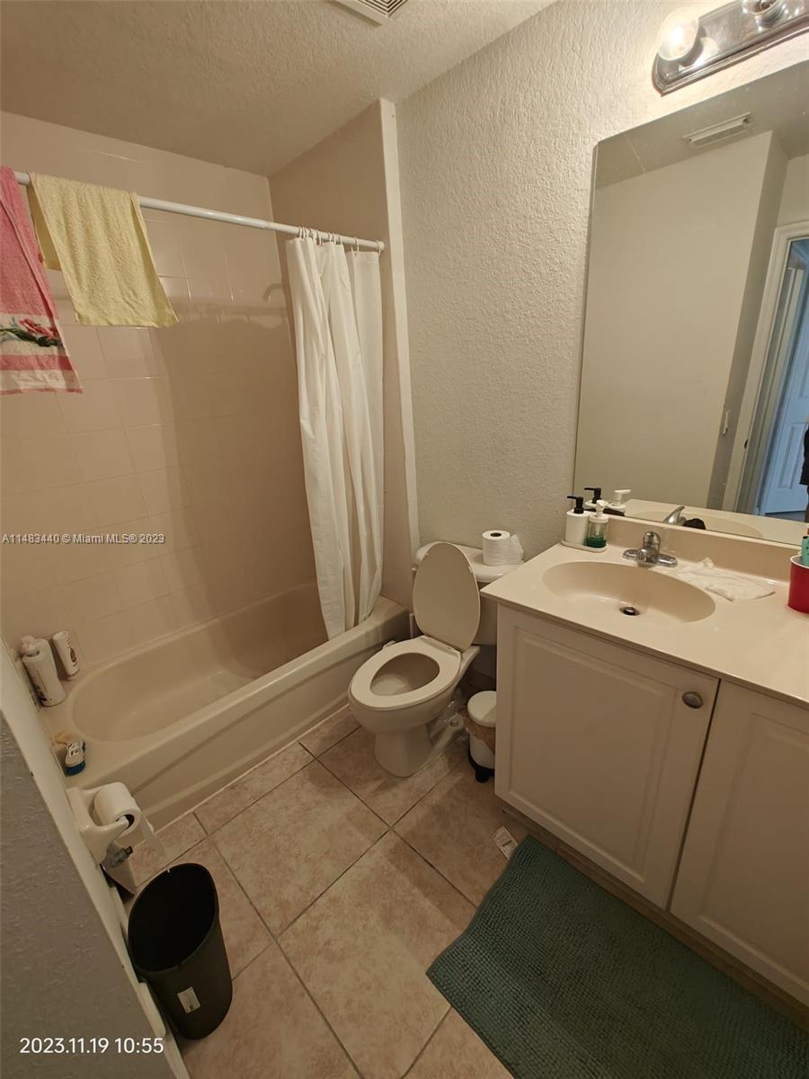 DORAL ISLES NORTH SEC TWO - Residential Lease