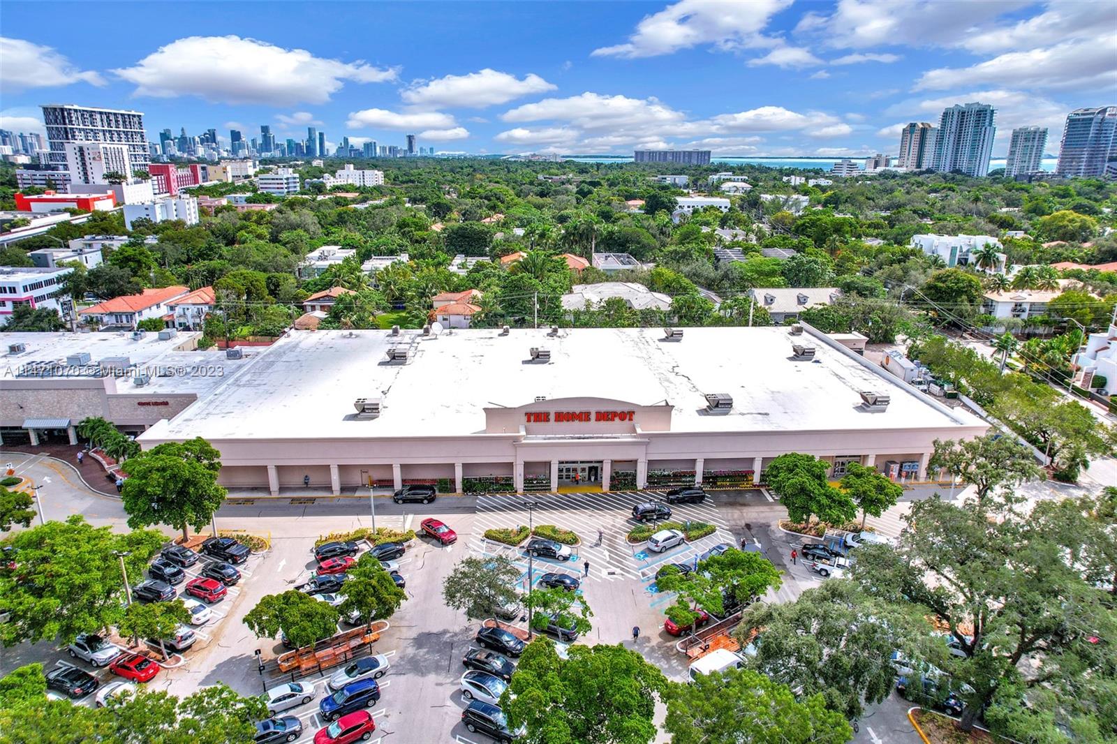 GROVE PARADISE CONDO - Residential