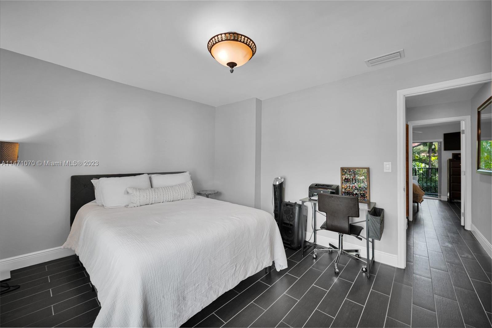 GROVE PARADISE CONDO - Residential