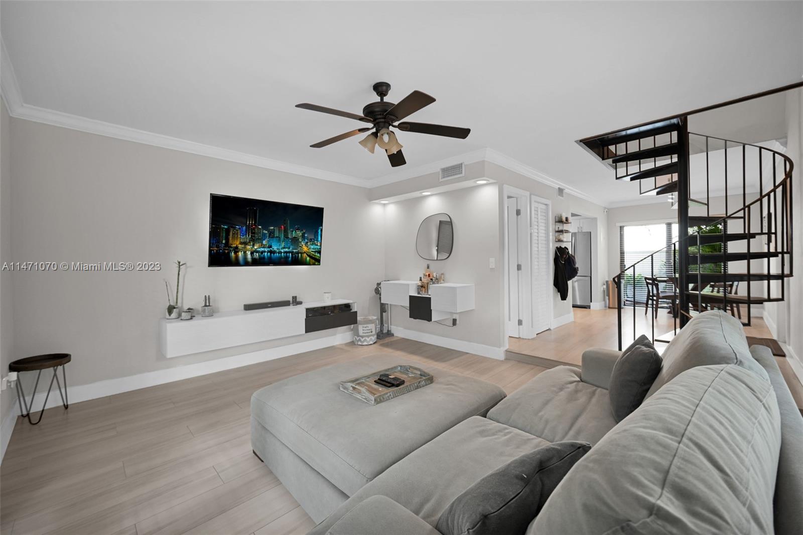 GROVE PARADISE CONDO - Residential