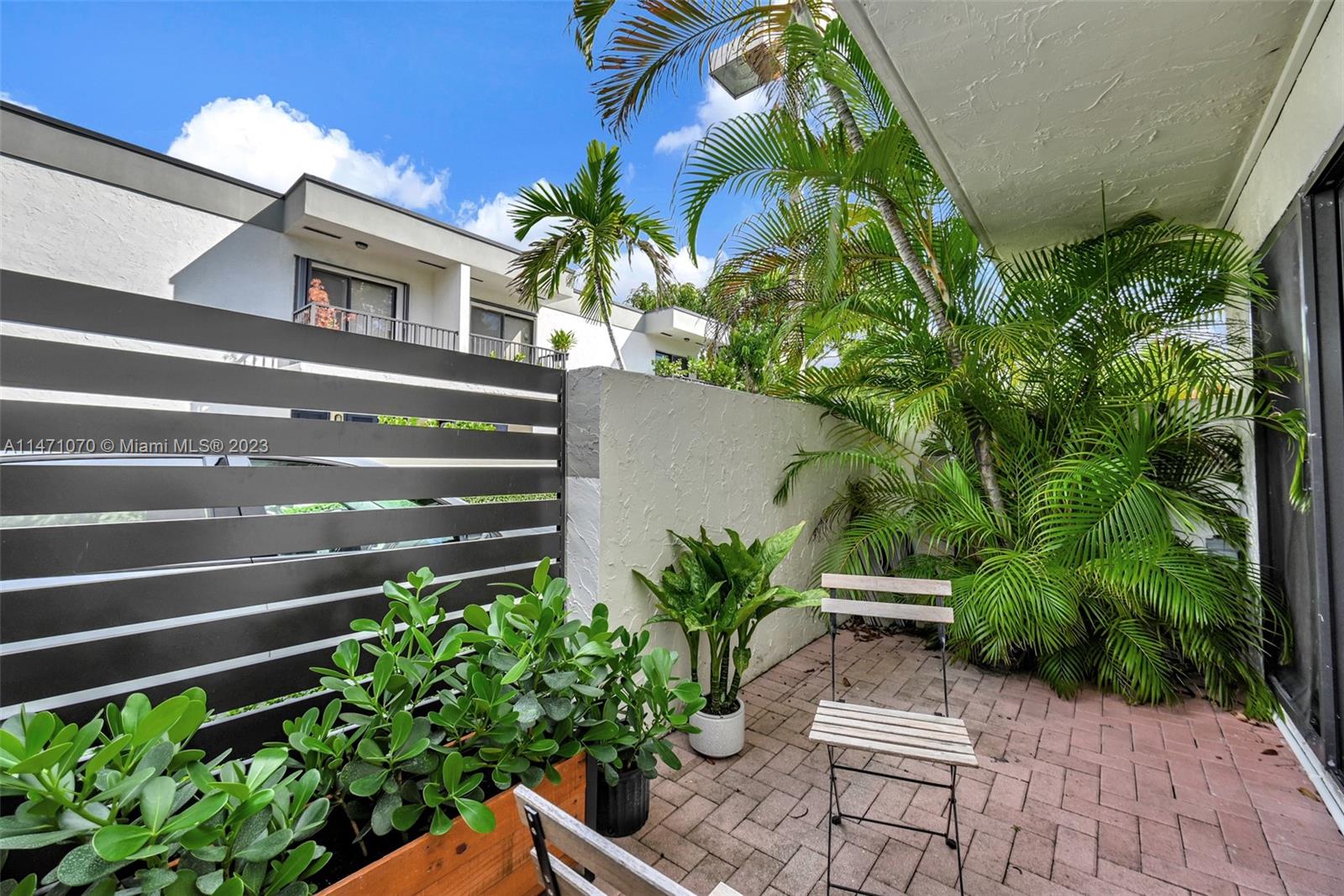 GROVE PARADISE CONDO - Residential