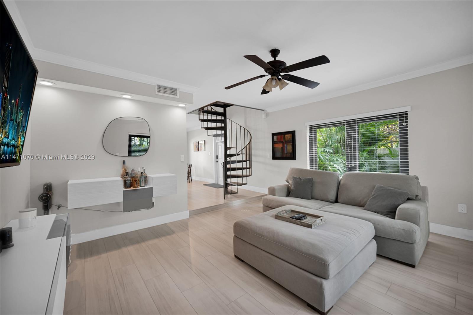 GROVE PARADISE CONDO - Residential
