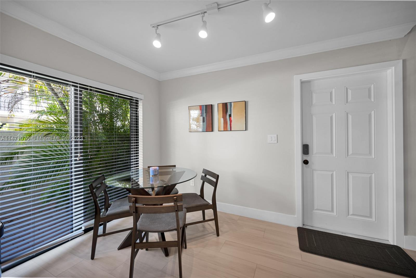GROVE PARADISE CONDO - Residential