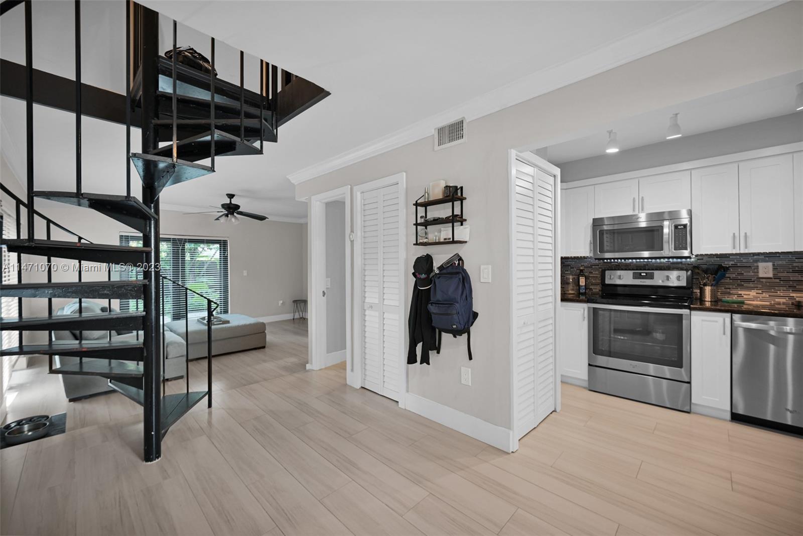 GROVE PARADISE CONDO - Residential