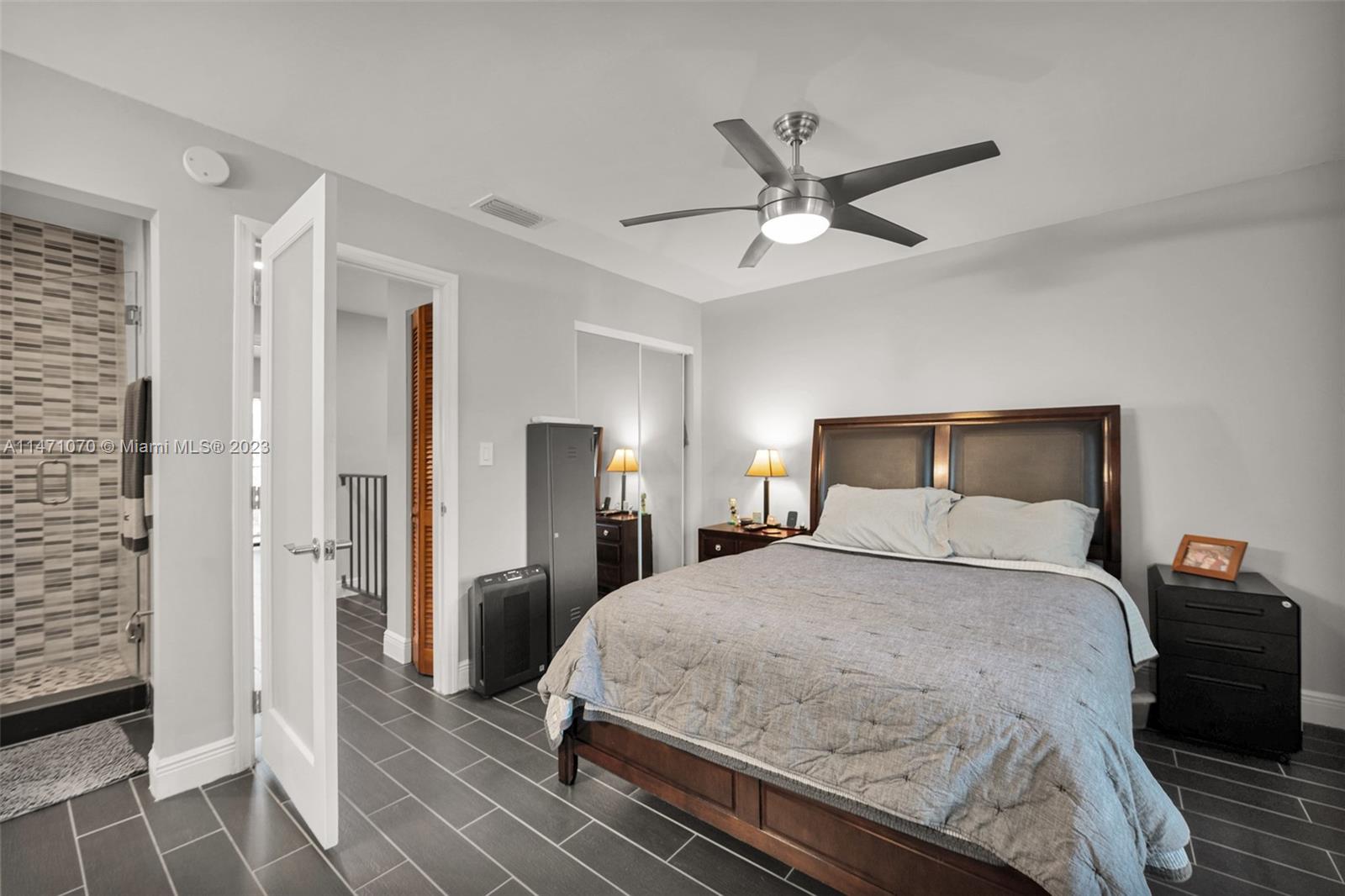 GROVE PARADISE CONDO - Residential