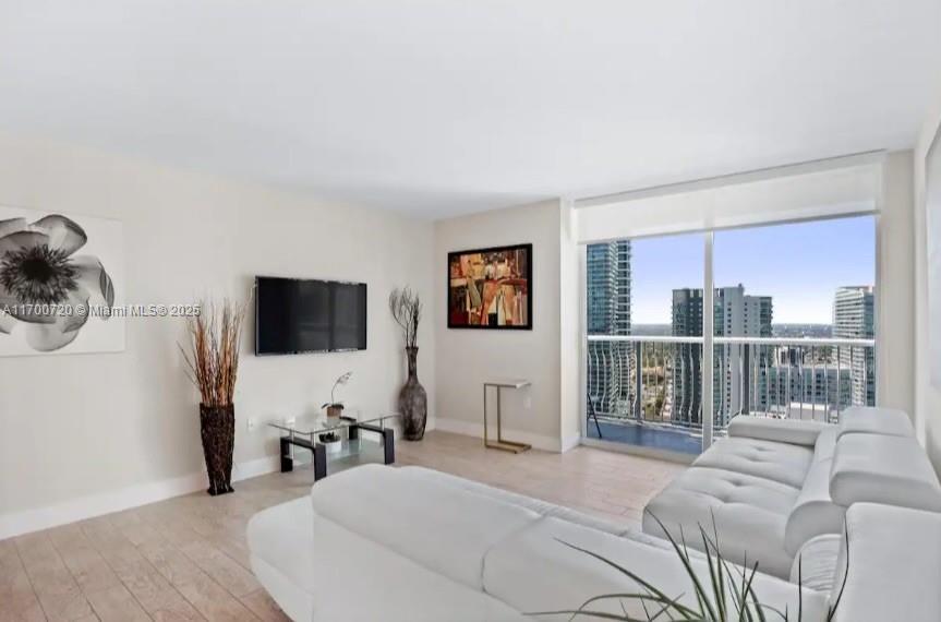 THE CLUB AT BRICKELL BAY - Residential