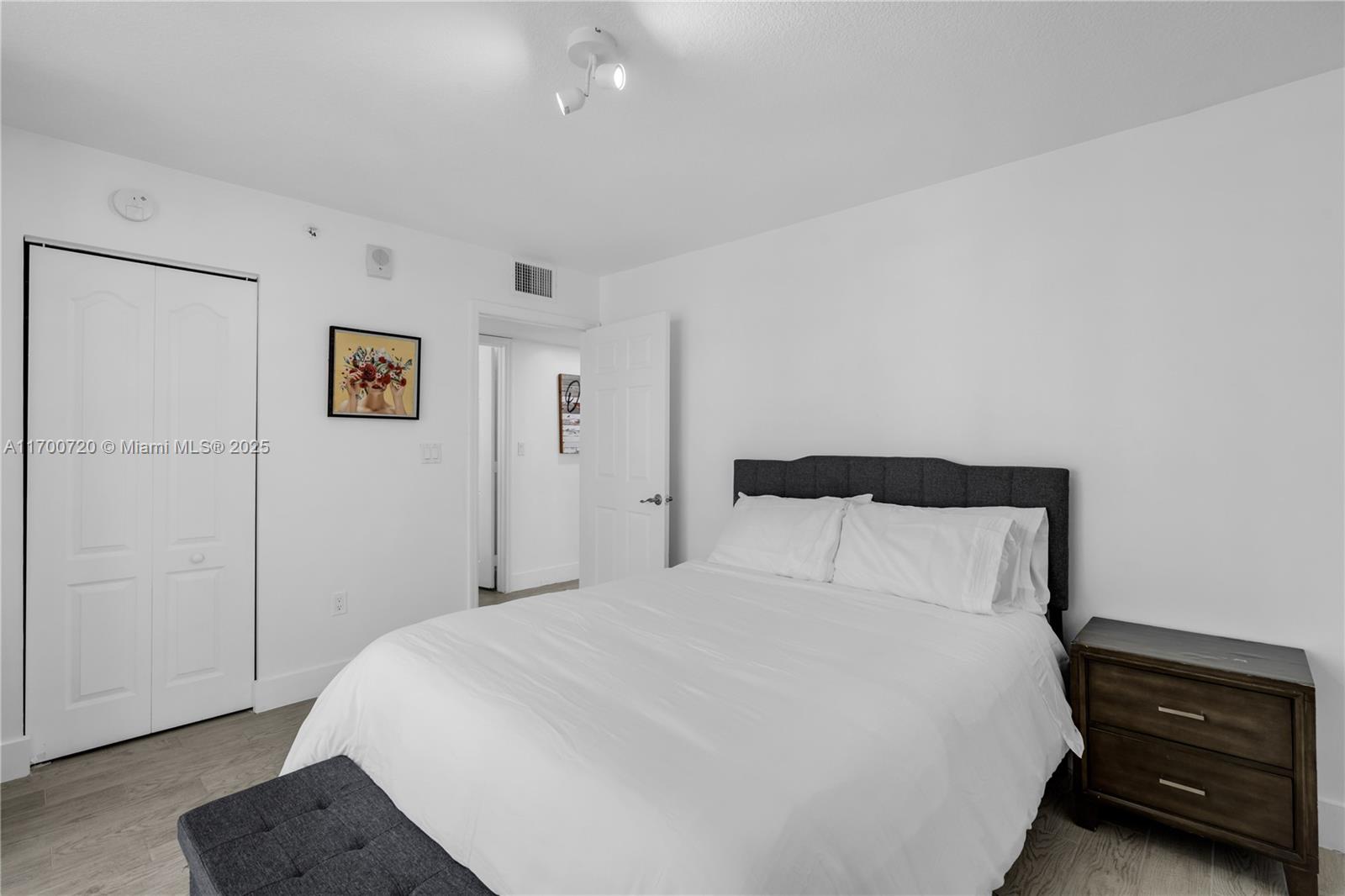 THE CLUB AT BRICKELL BAY - Residential