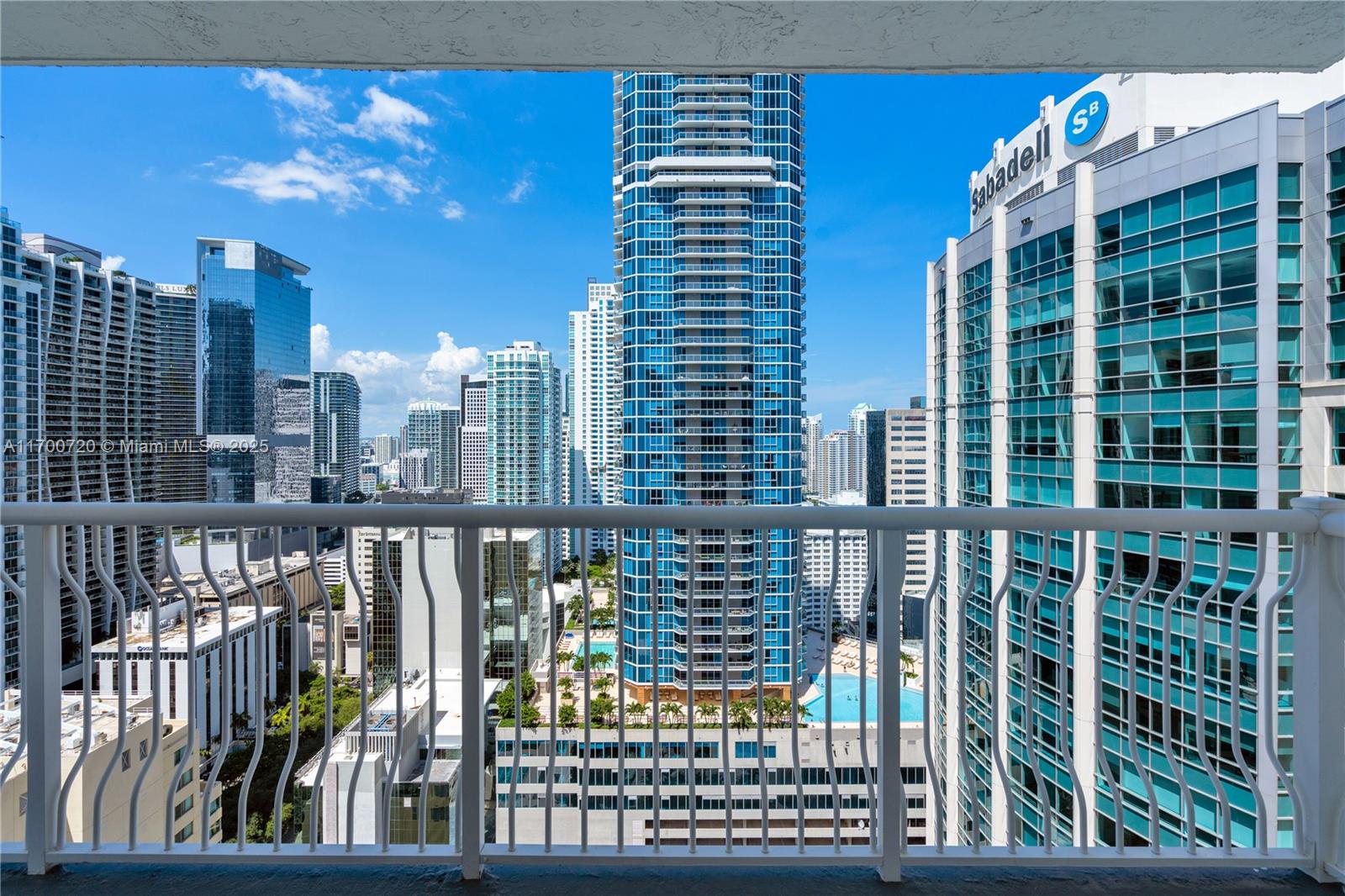 THE CLUB AT BRICKELL BAY - Residential