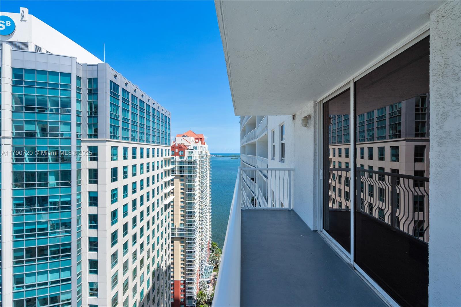 THE CLUB AT BRICKELL BAY - Residential