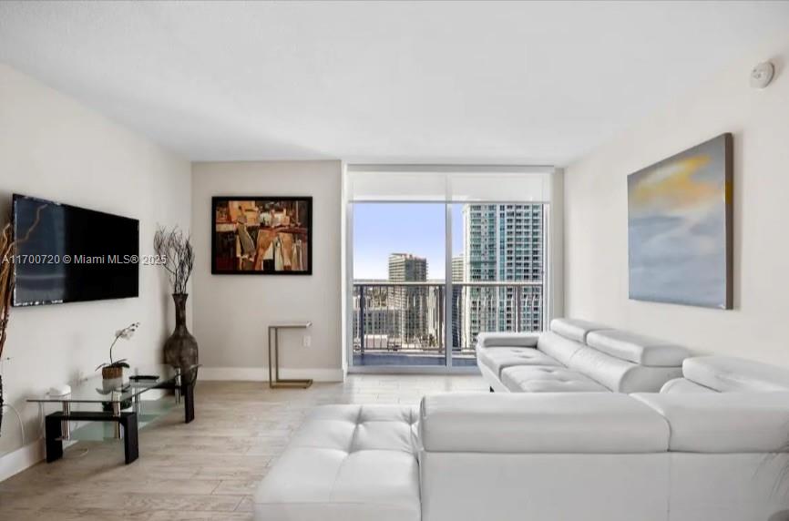 THE CLUB AT BRICKELL BAY - Residential