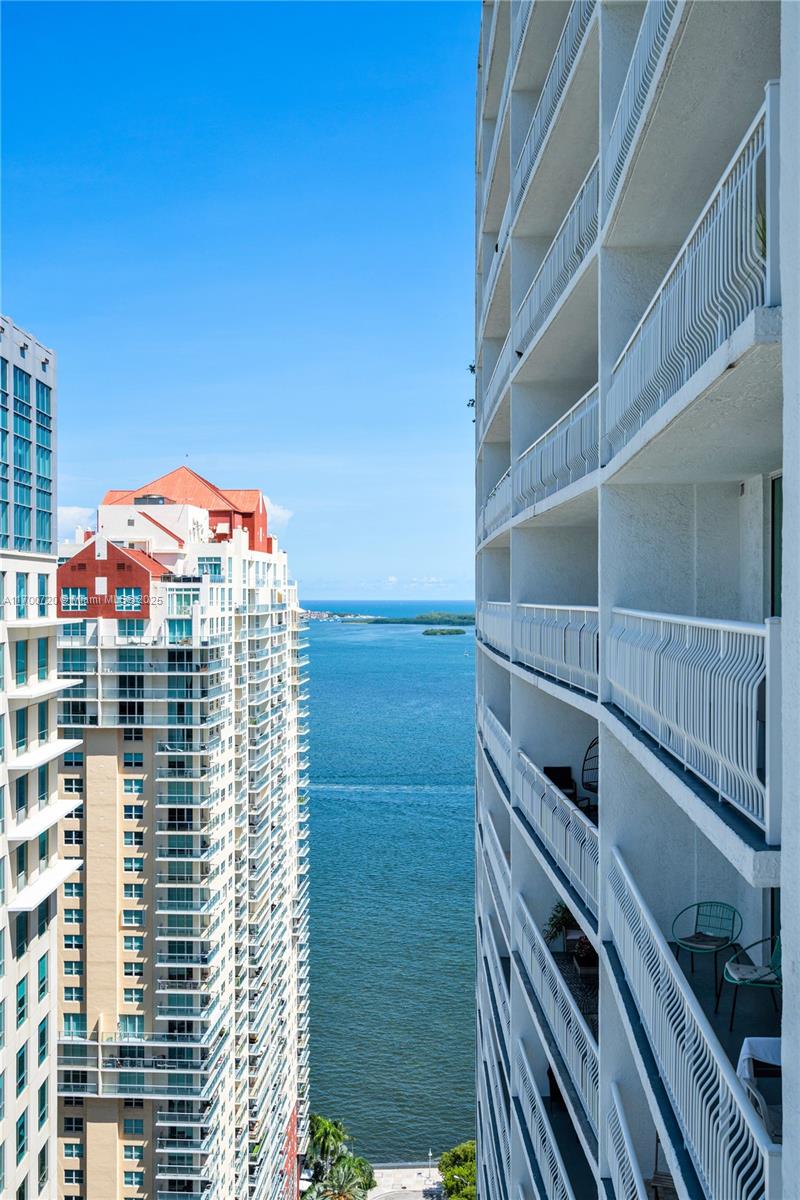 THE CLUB AT BRICKELL BAY - Residential