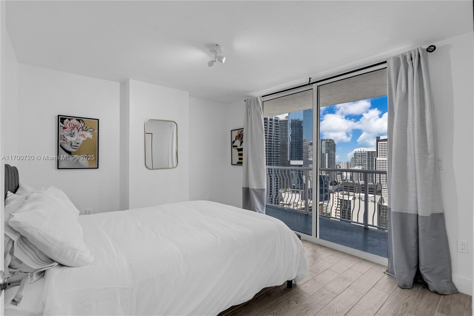 THE CLUB AT BRICKELL BAY - Residential