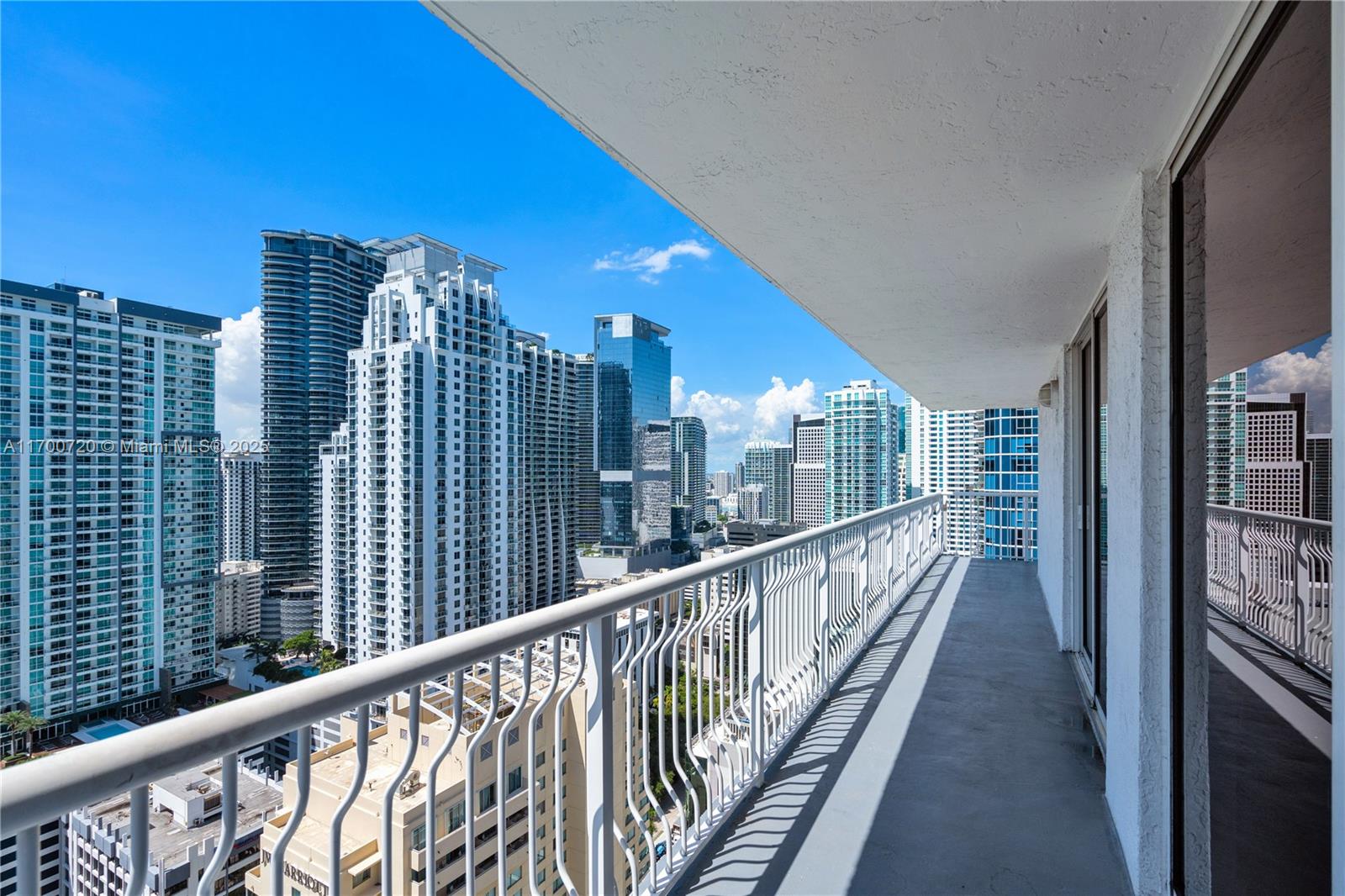 THE CLUB AT BRICKELL BAY - Residential