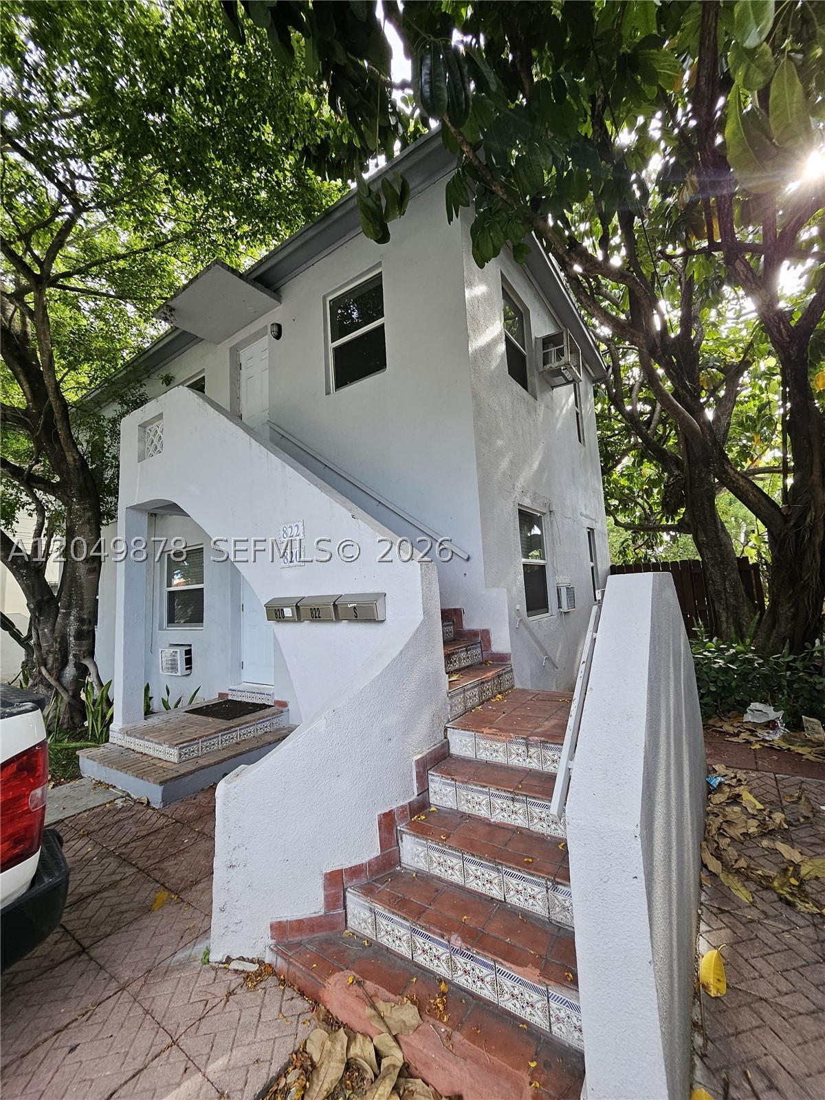 Spacious 2BR/1BA Duplex – Second Floor
Bright and spacious 2-bedroom, 1-bathroom duplex unit located on the second floor. This home features an oversized primary bedroom, in-unit washer and dryer, and 2 dedicated parking spaces.
Lease Term: 12-month lease
Move-In Requirements: First month’s rent + $2,400 security deposit
Included Utilities: Trash removal, lawn maintenance, and partial water bill
Pet Policy: Dogs must be under 5 lbs