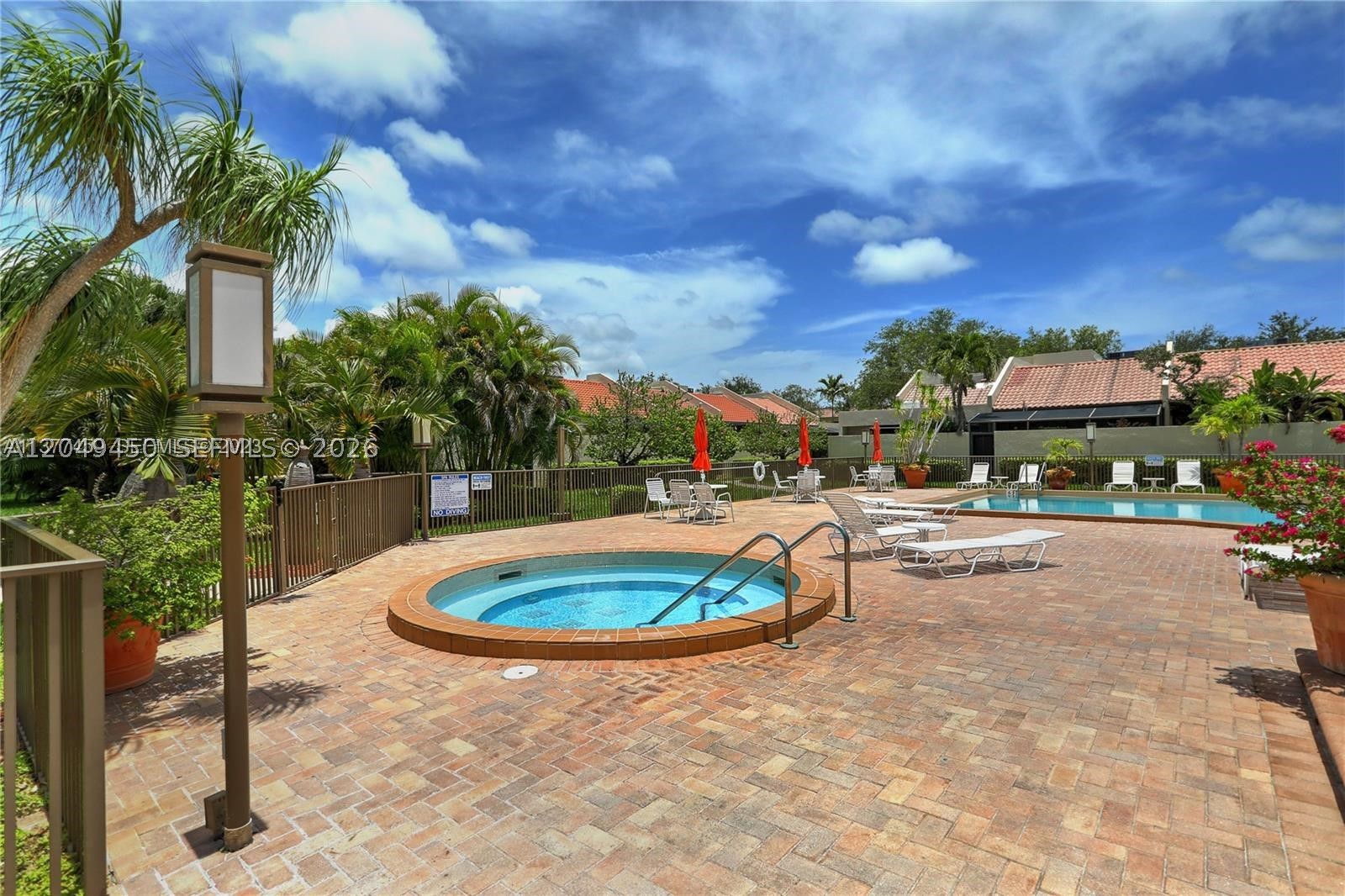 DADELAND WALK - Residential Lease