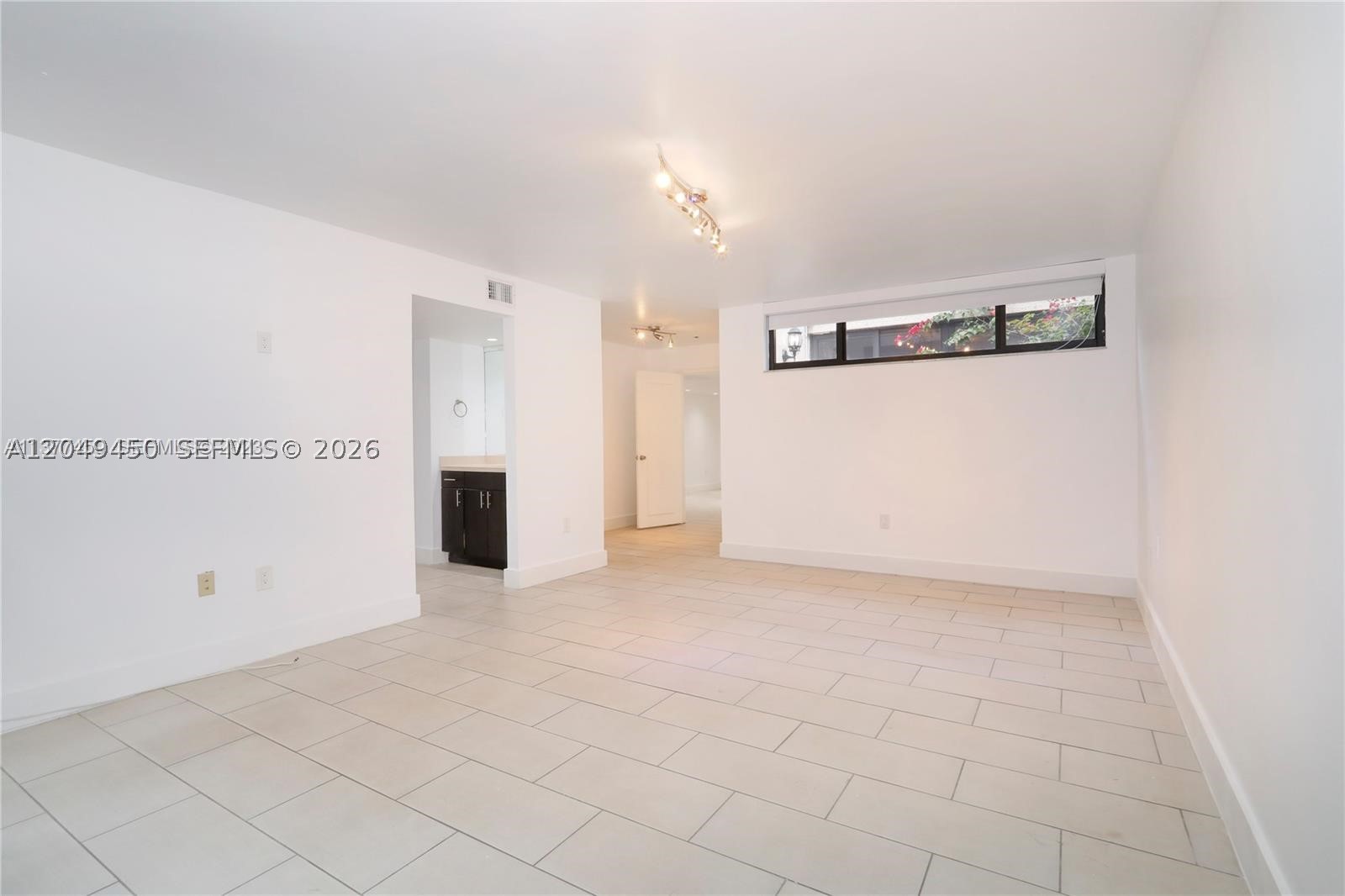 DADELAND WALK - Residential Lease