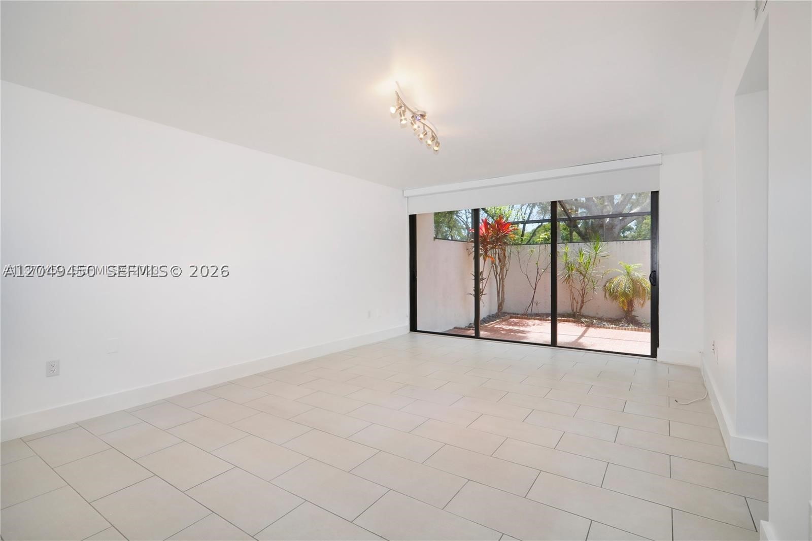 DADELAND WALK - Residential Lease