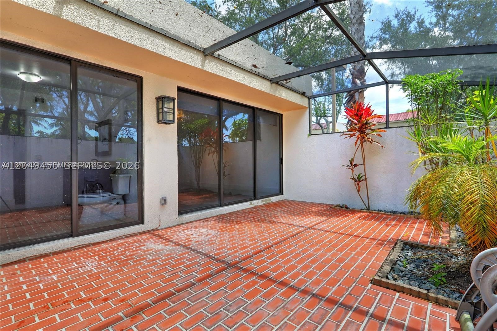 DADELAND WALK - Residential Lease