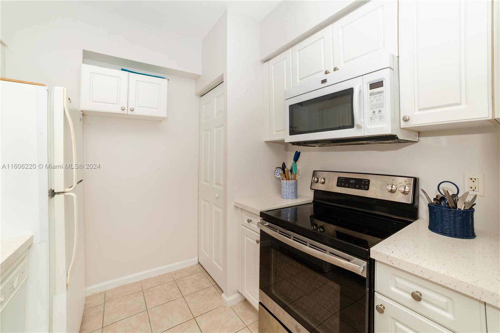 PORTO BELLAGIO CONDO - Residential Lease