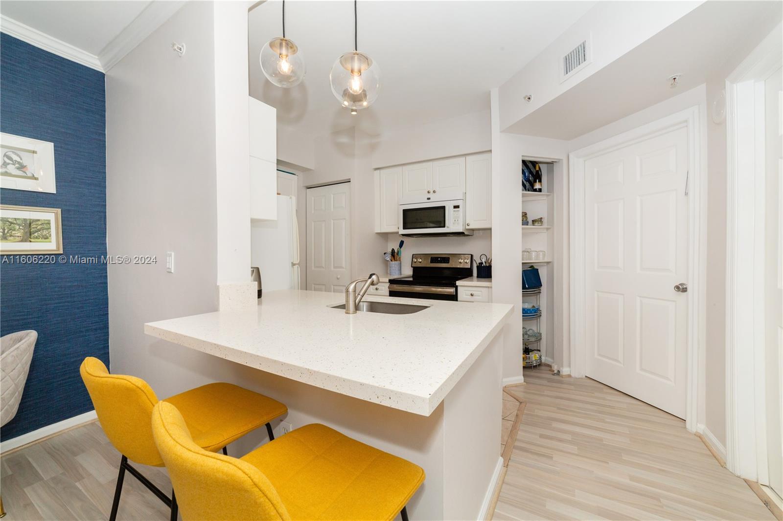 PORTO BELLAGIO CONDO - Residential Lease