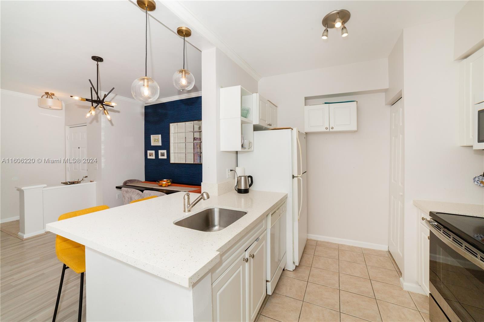 PORTO BELLAGIO CONDO - Residential Lease