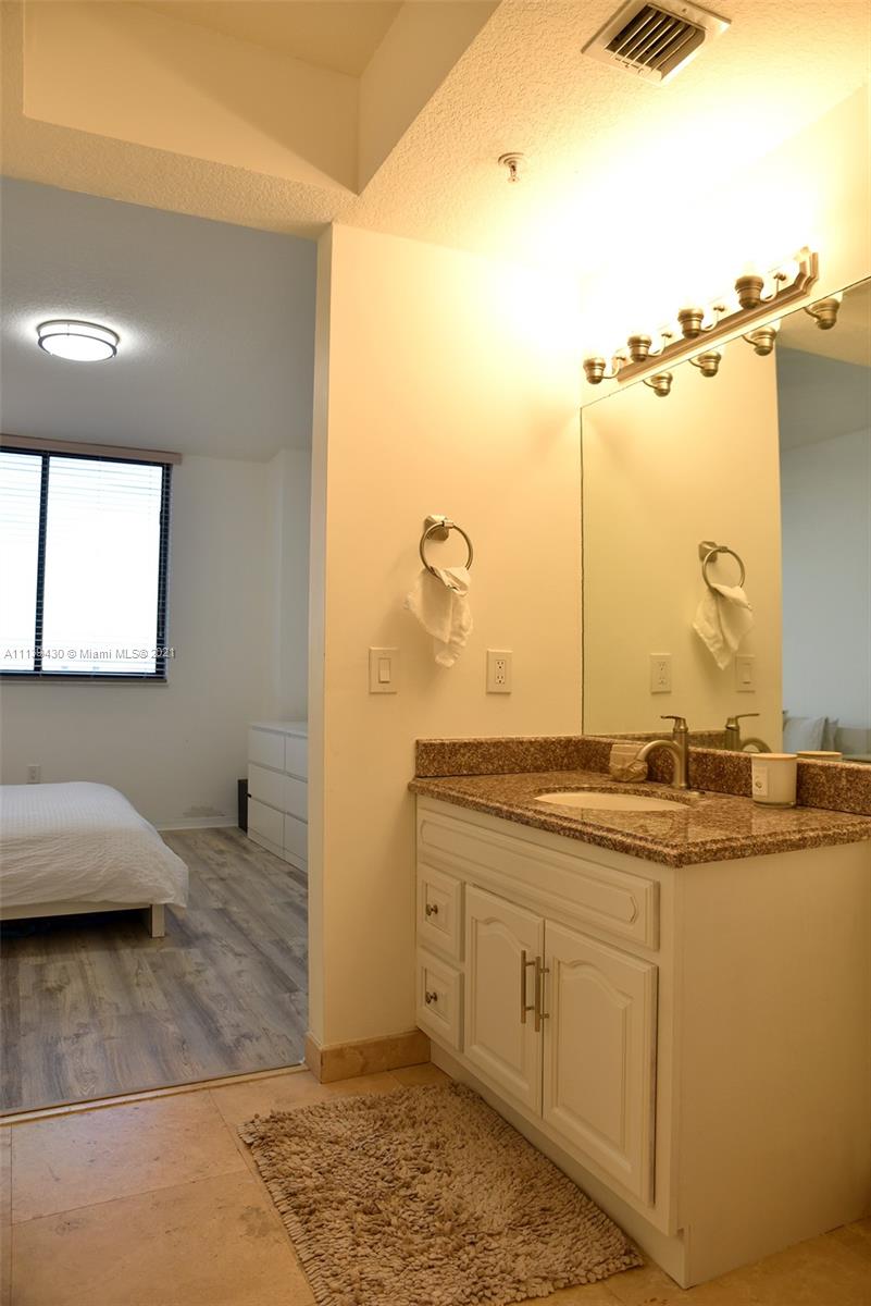 KEYSTONE VILLAS CONDO - Residential Lease