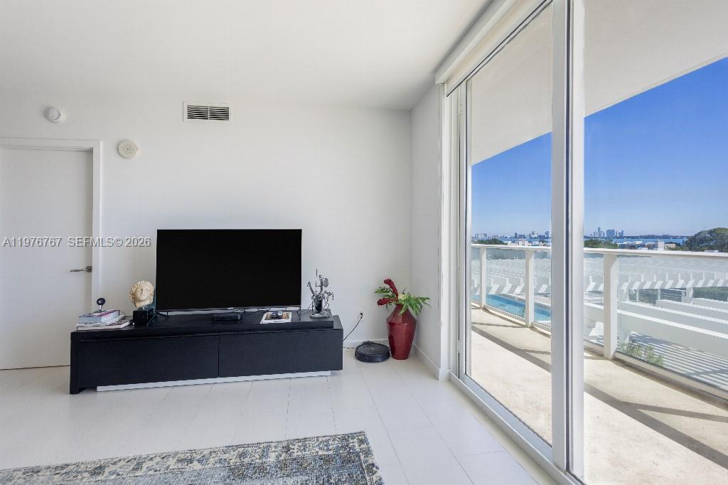 4250 BISCAYNE BOULEVARD C - Residential