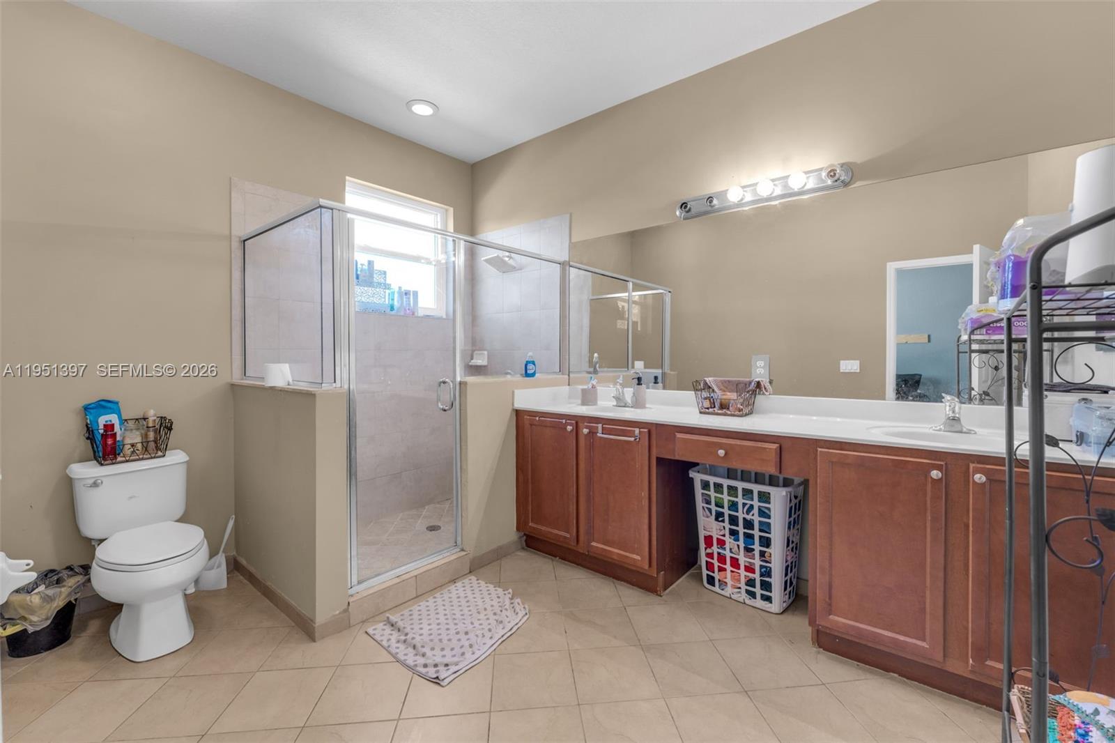 LAKES BY THE BAY GEE - Residential