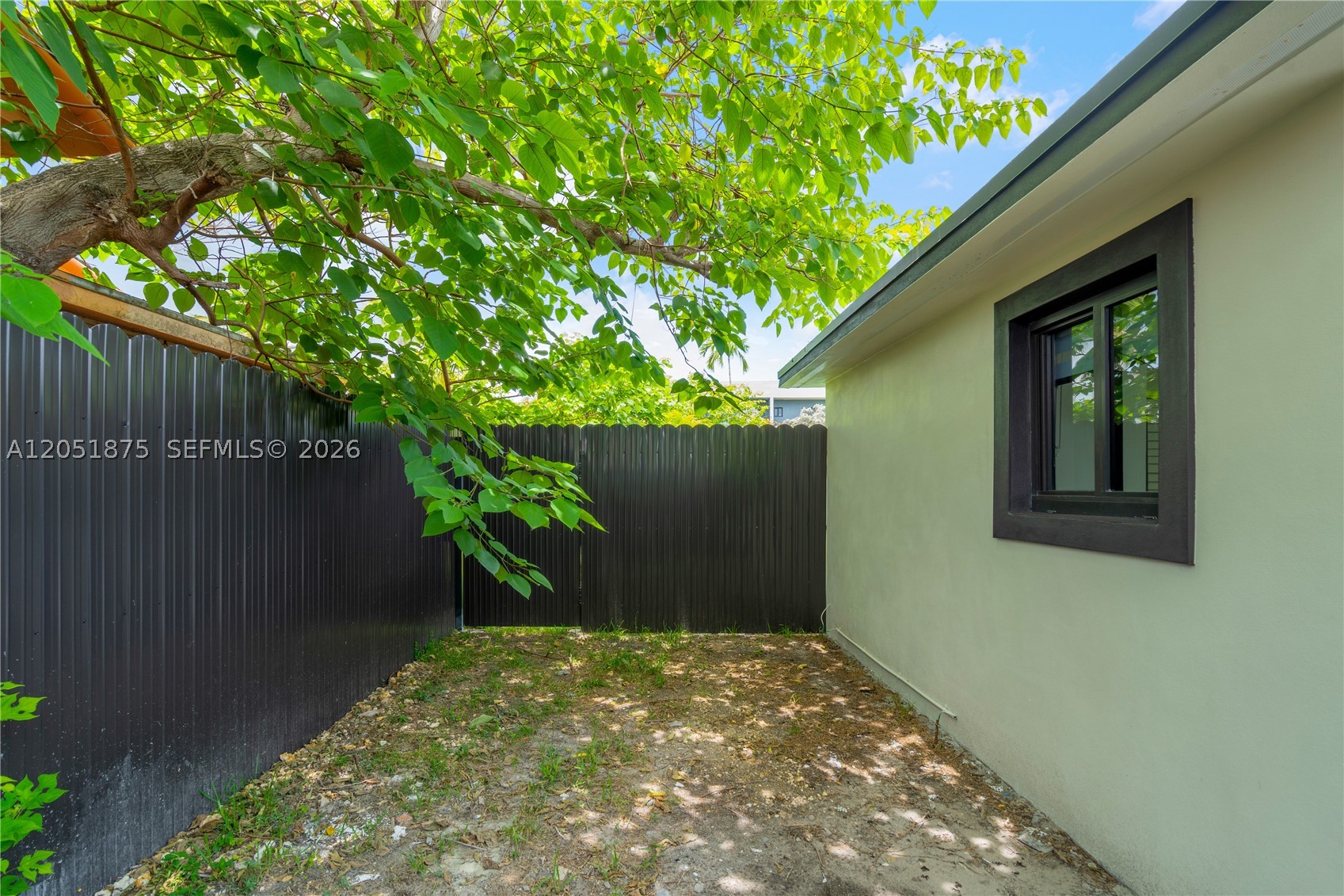 SOUTH BAY ESTATES - Residential Lease