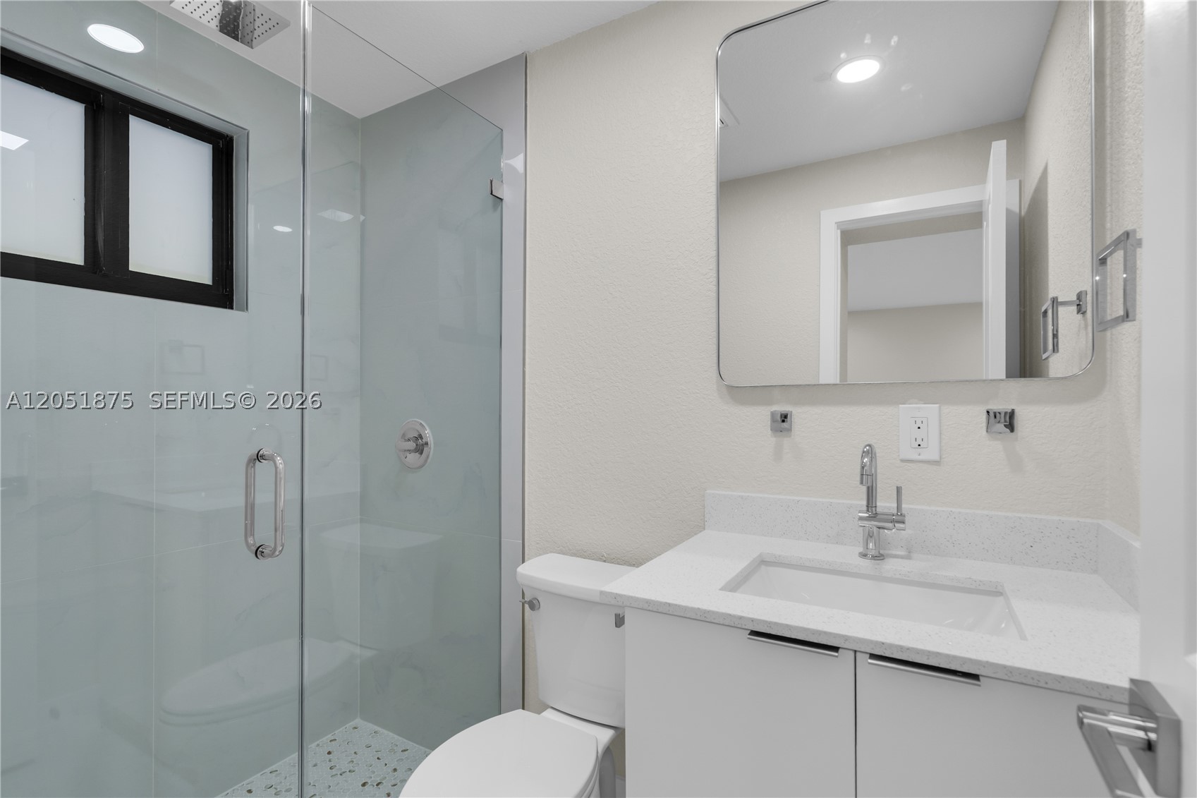 SOUTH BAY ESTATES - Residential Lease