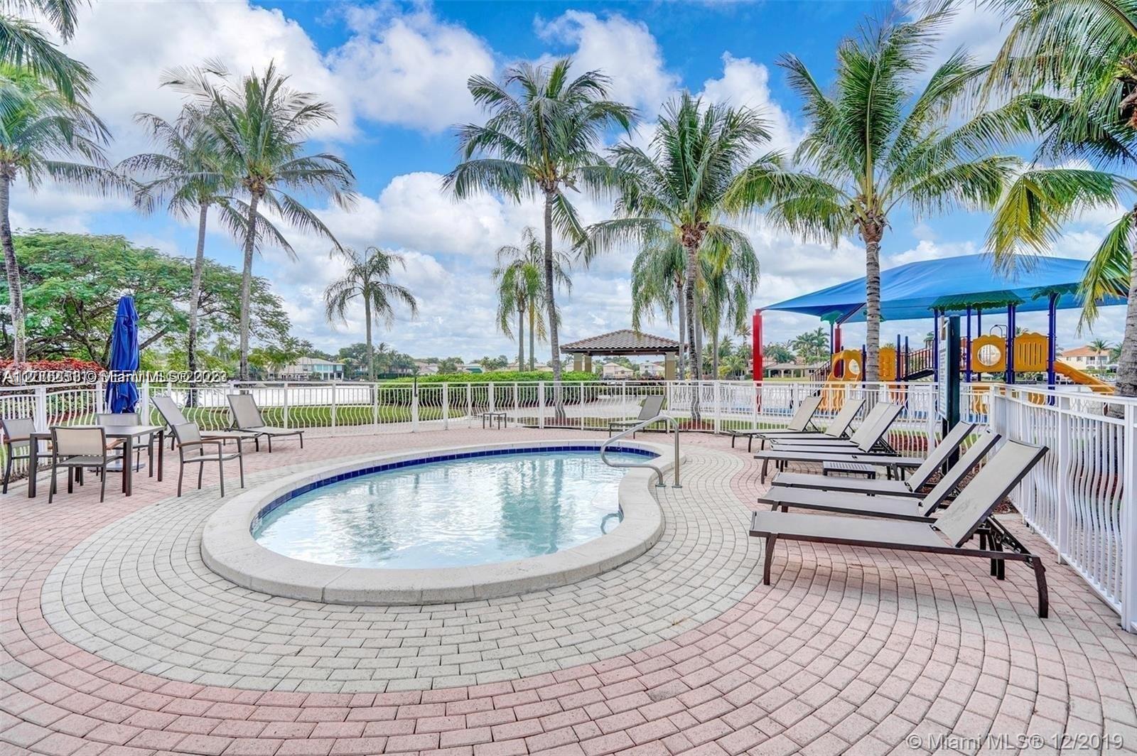DORAL ISLES PACIFICA - Residential