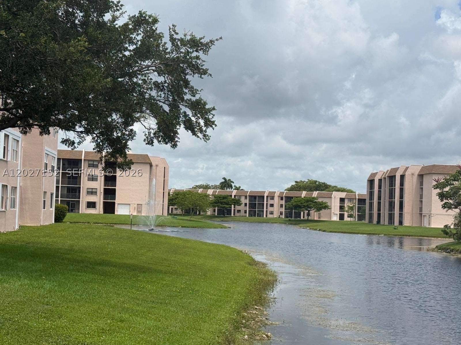 SUNRISE LAKES 190 CONDO - Residential