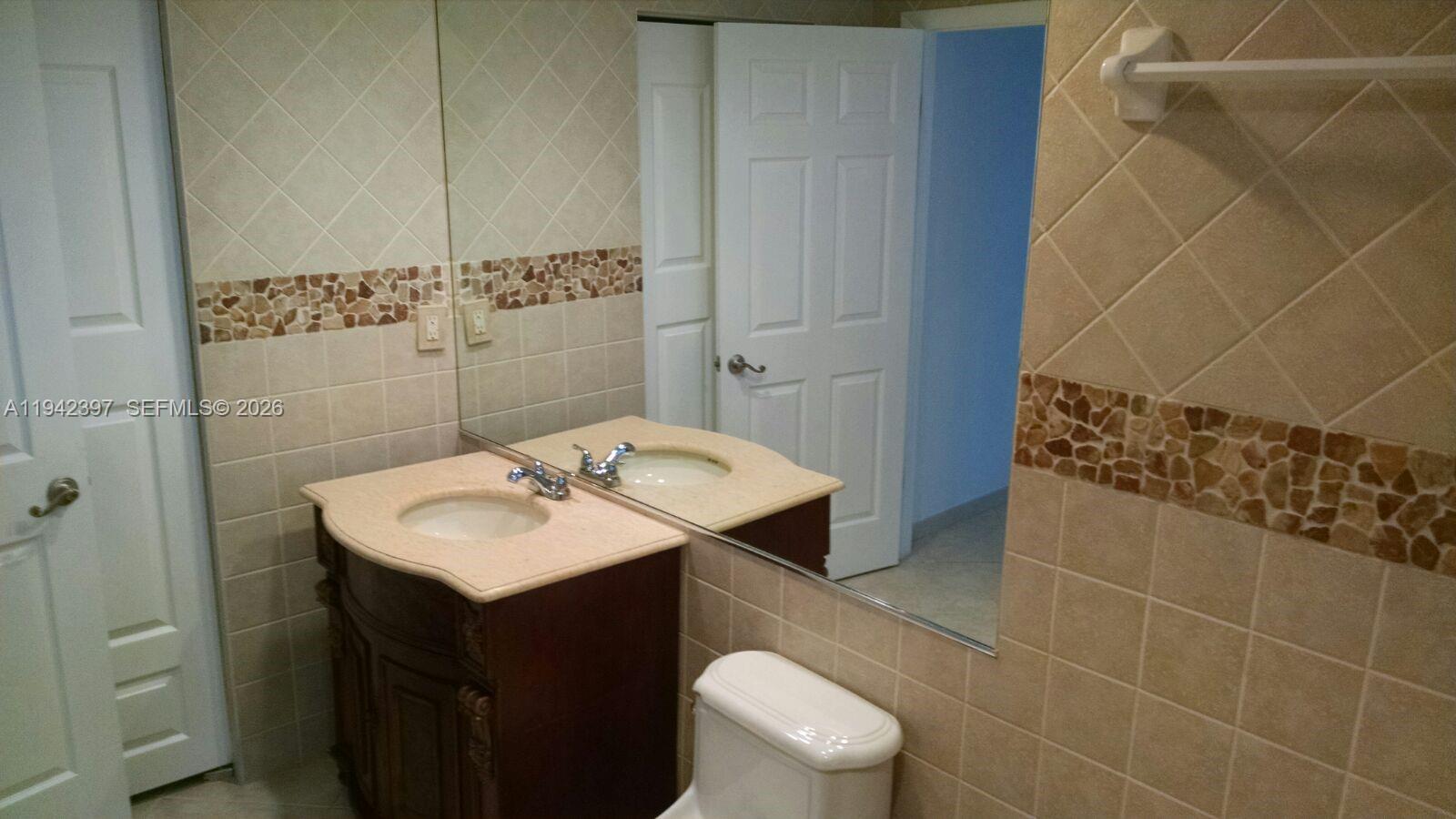 INTRACOASTAL POINT CONDO - Residential