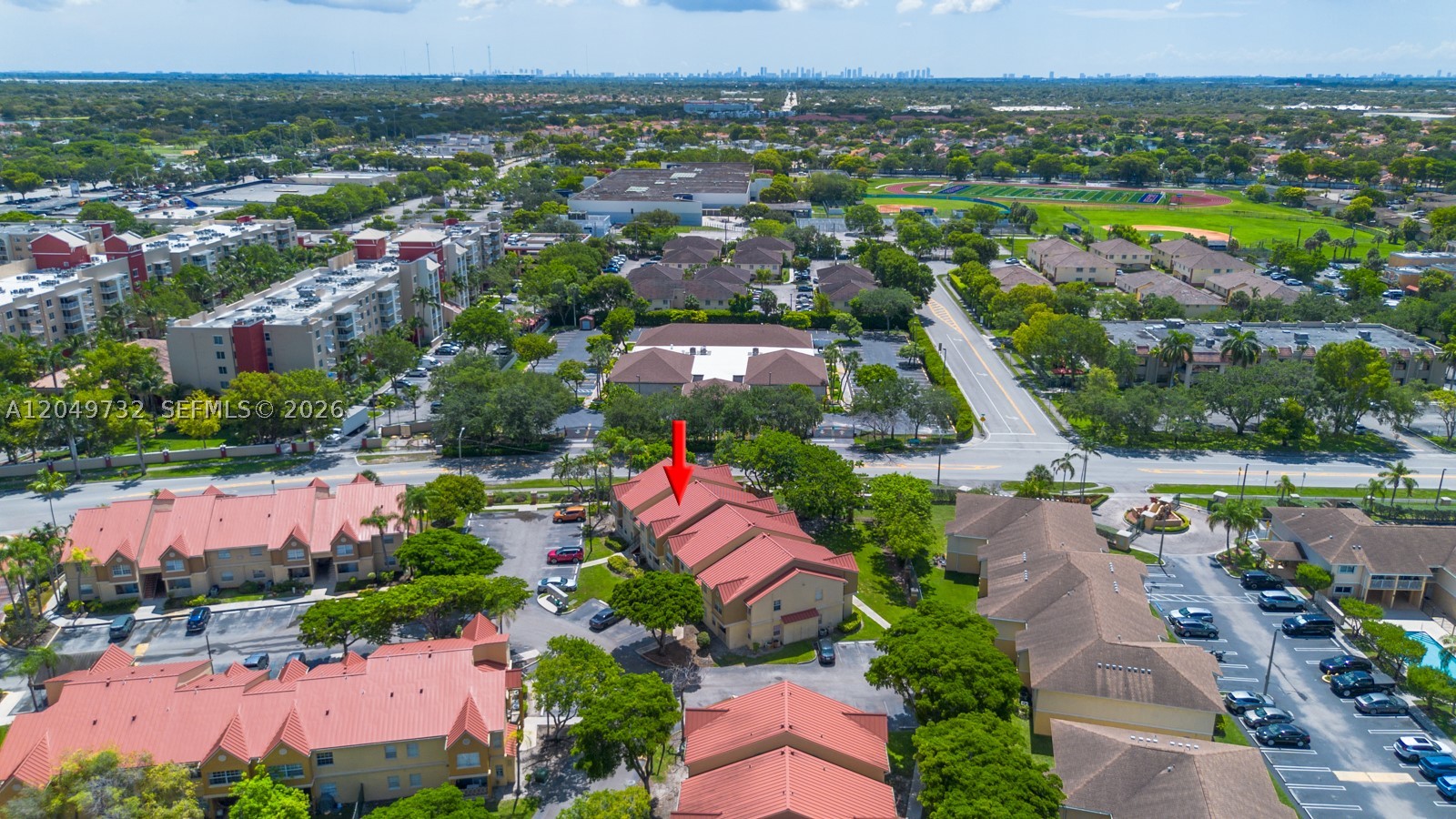 LA HACIENDA COUNTRY CLUB - Residential Lease