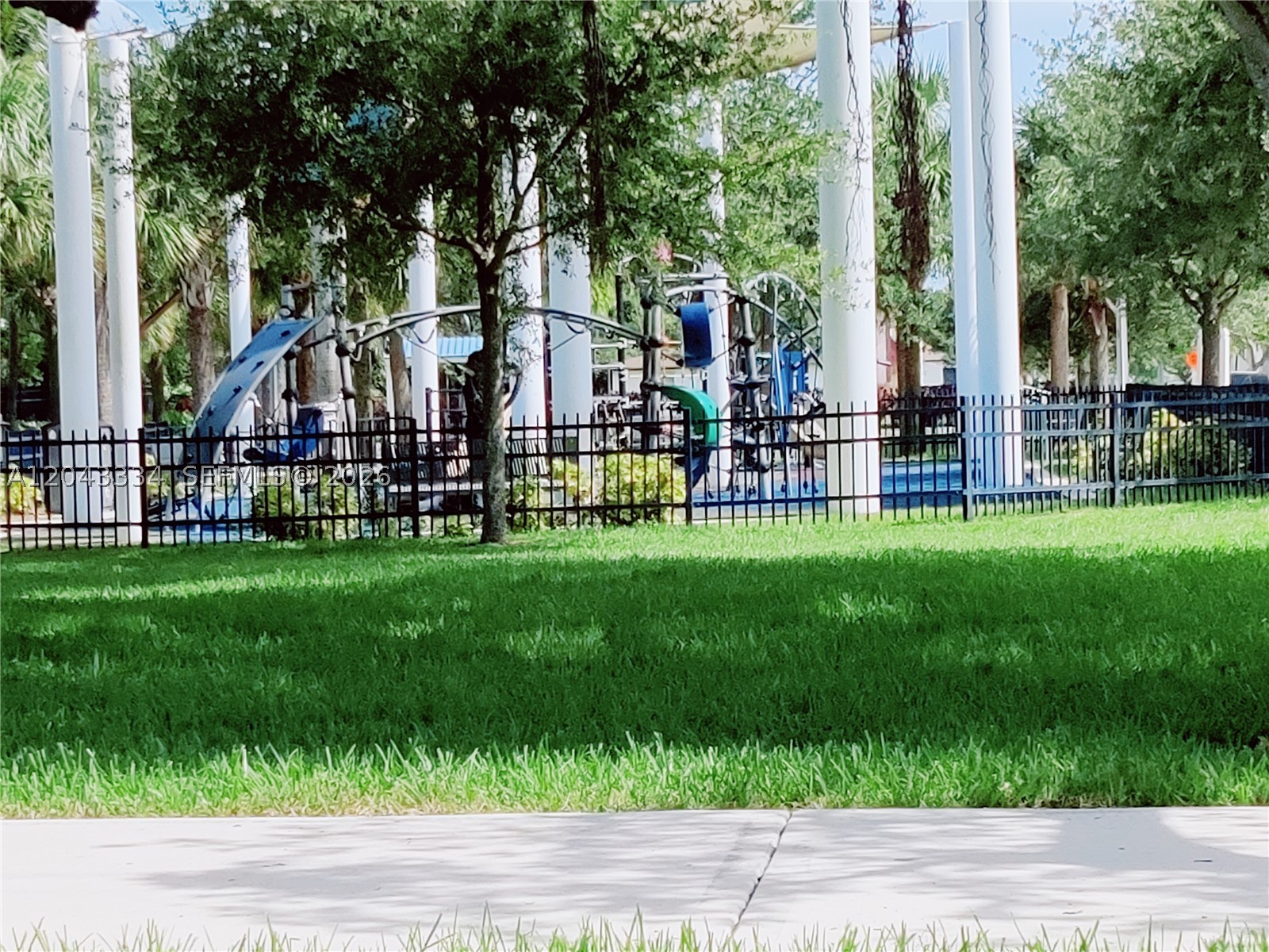 GRANT PARK - Residential