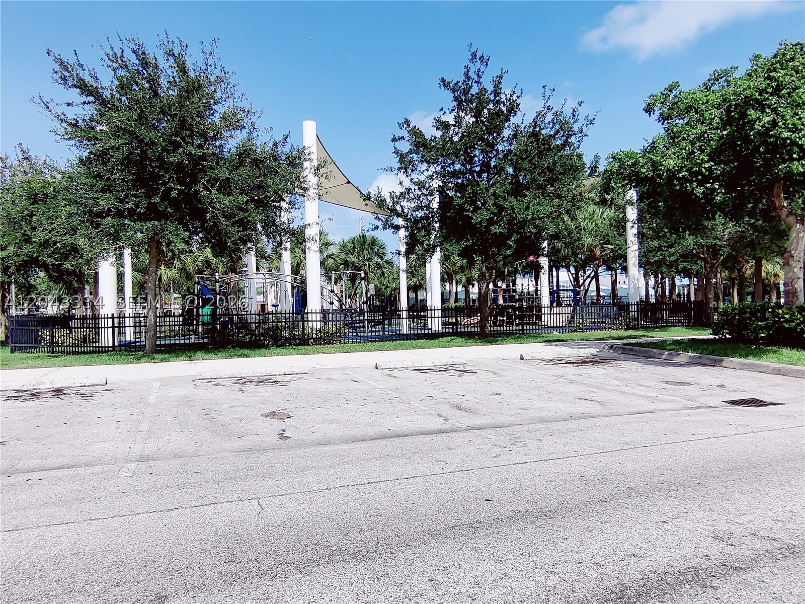 GRANT PARK - Residential
