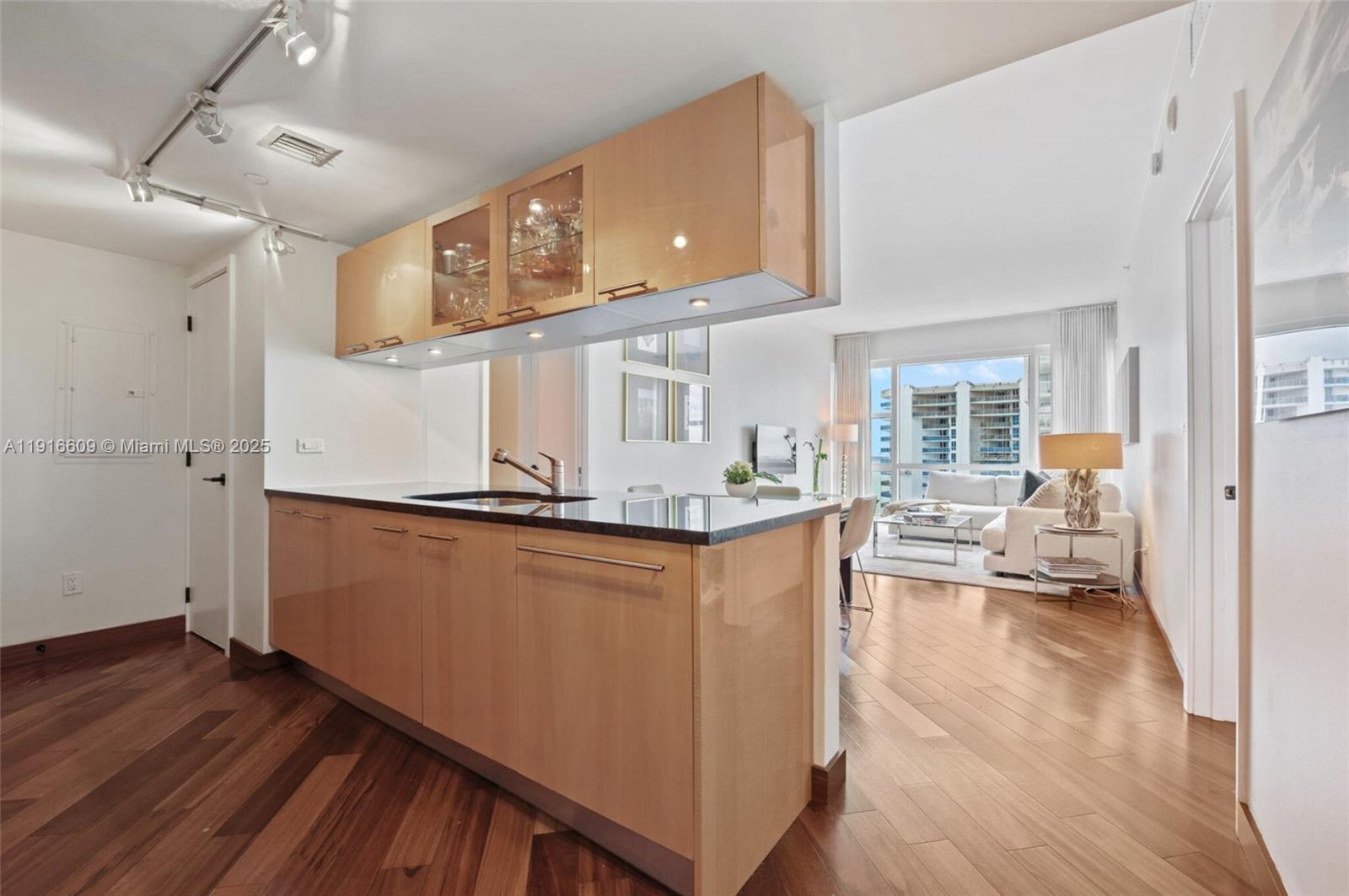 CENTRAL CARILLON BEACH CO - Residential