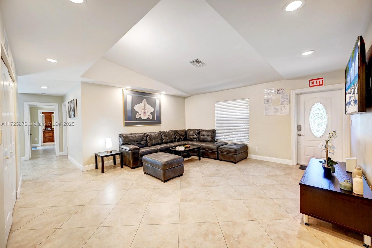 HOLLYWOOD BEACH PARK - Residential