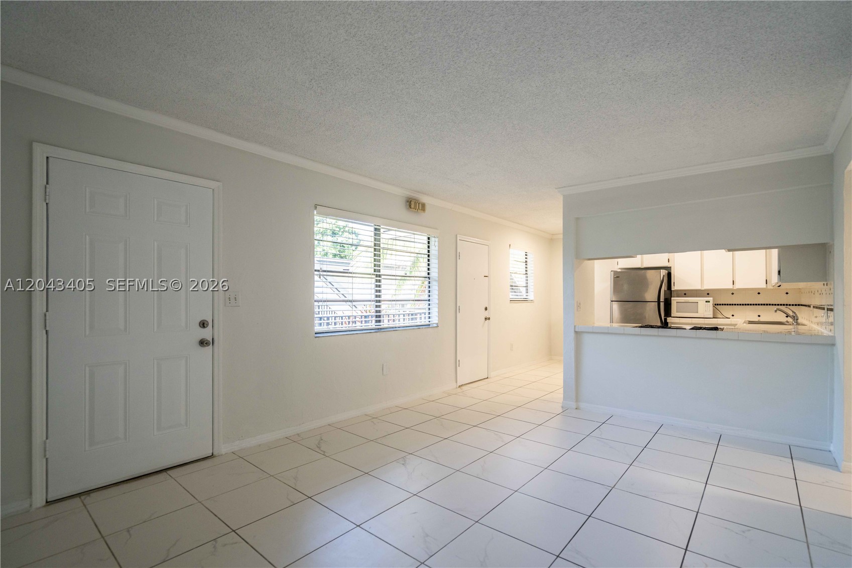 CHATEAU GROVE CONDO - Residential Lease