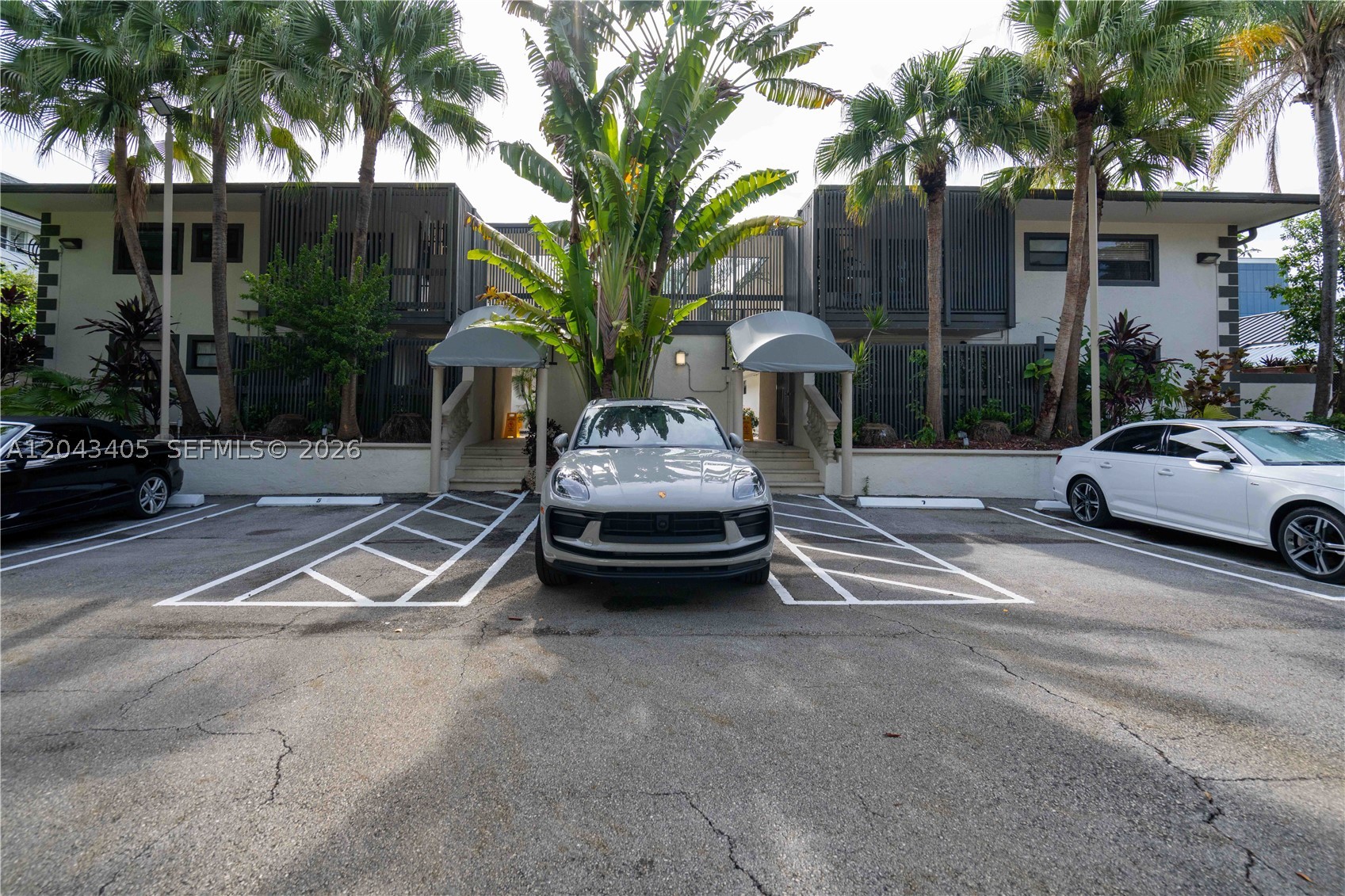 CHATEAU GROVE CONDO - Residential Lease