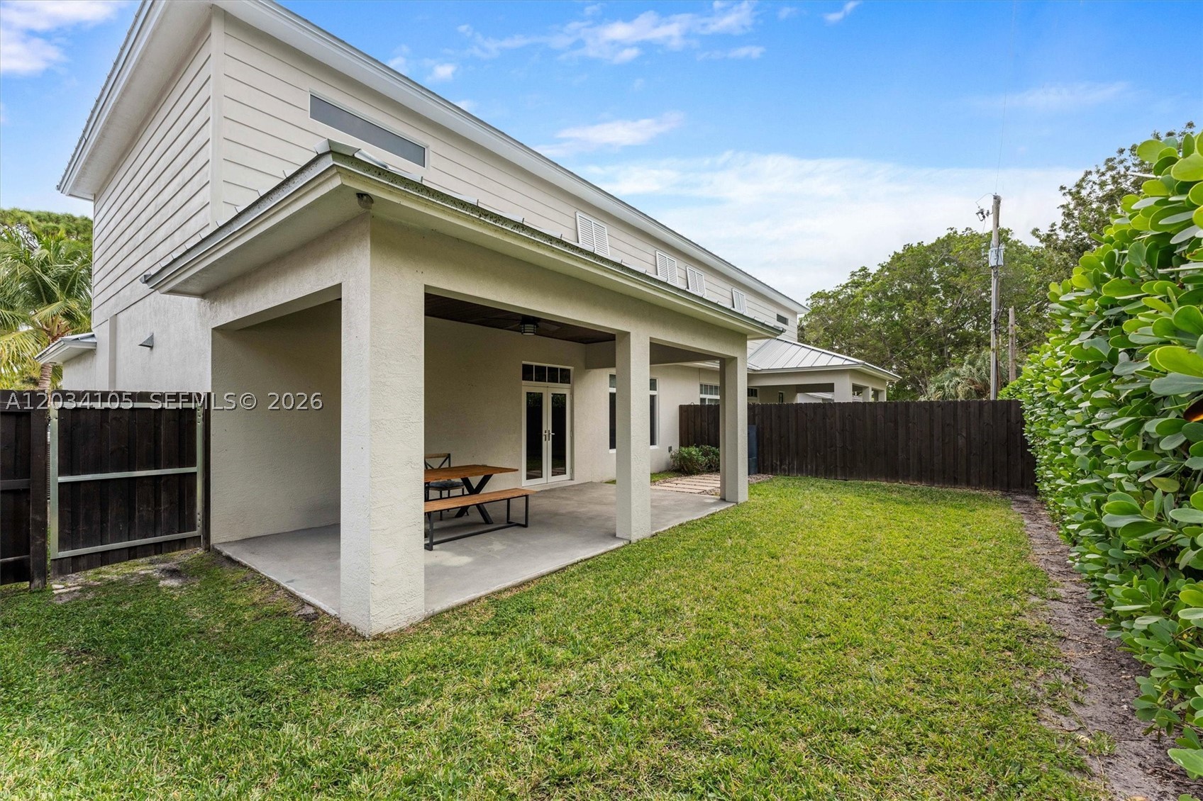 HILLSBORO ISLES - Residential Income