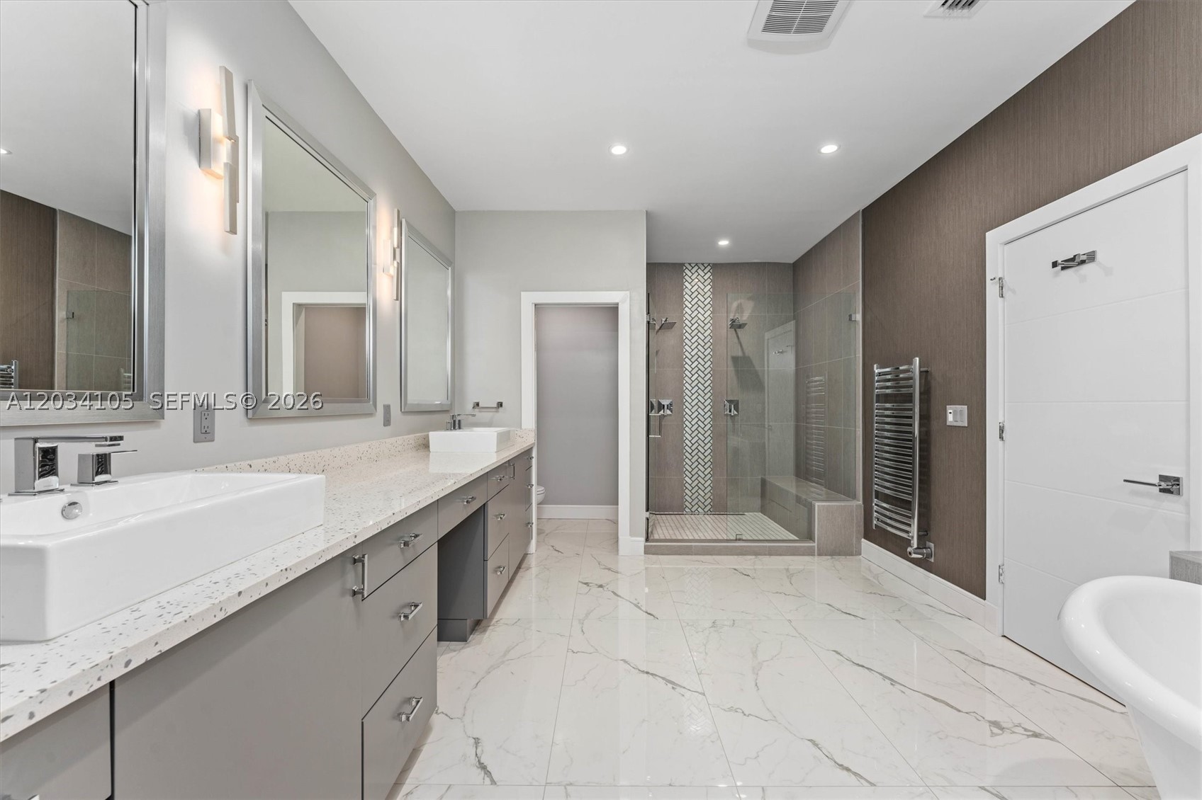 HILLSBORO ISLES - Residential Income